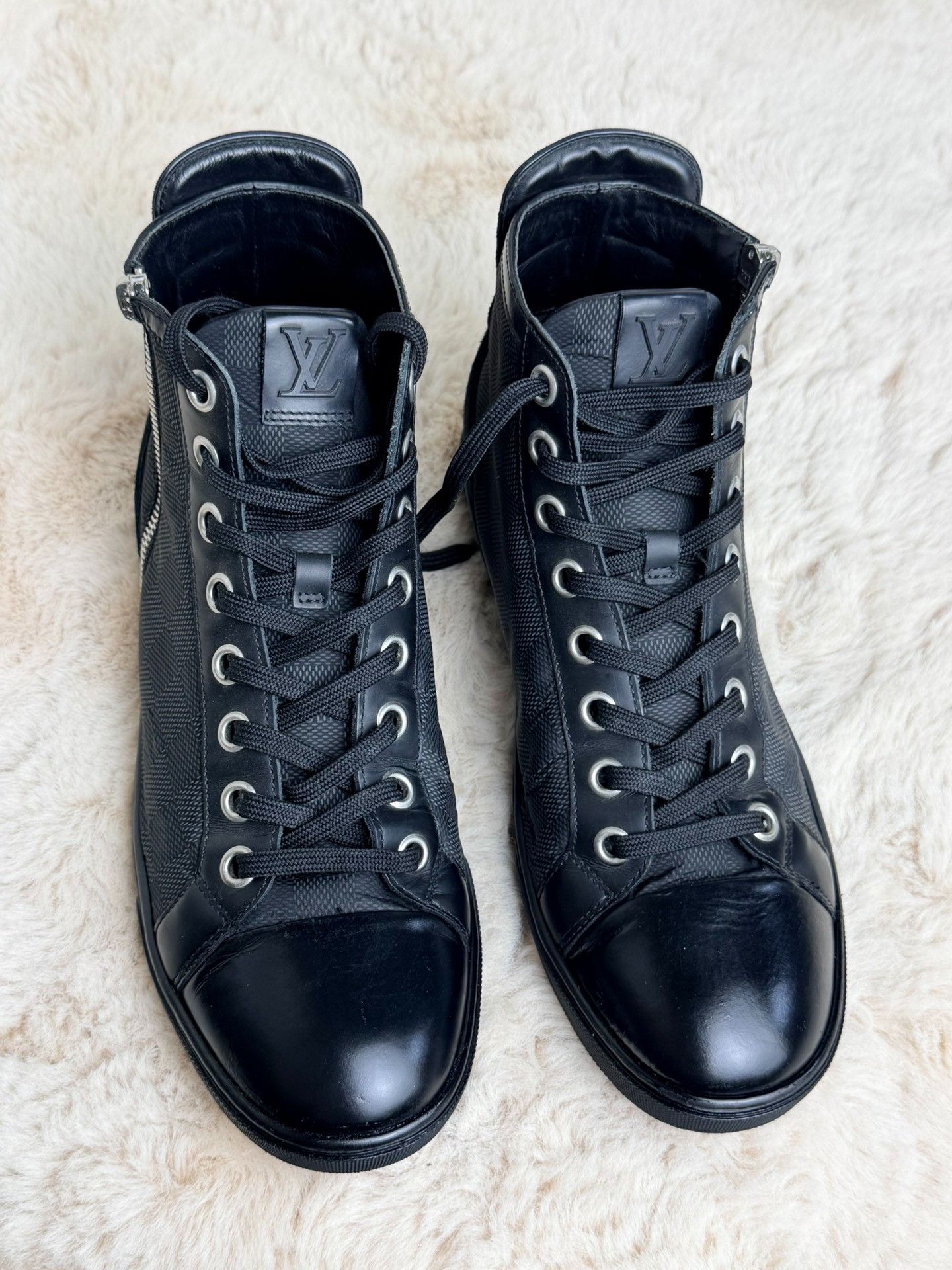 Louis Vuitton Louis Vuitton Checkered Black Hitop Sneakers 7 Men Size US 7 / EU 40 - 3 Thumbnail