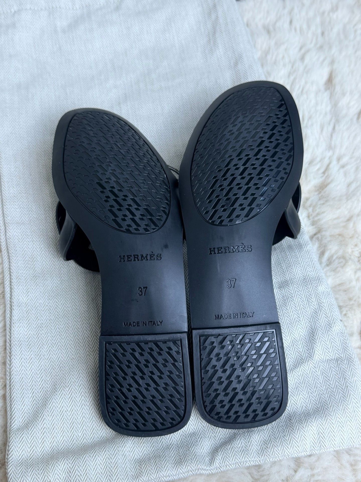 Hermes Hermes Black Sandals us_7 Women Size US 7 / IT 37 - 6 Thumbnail