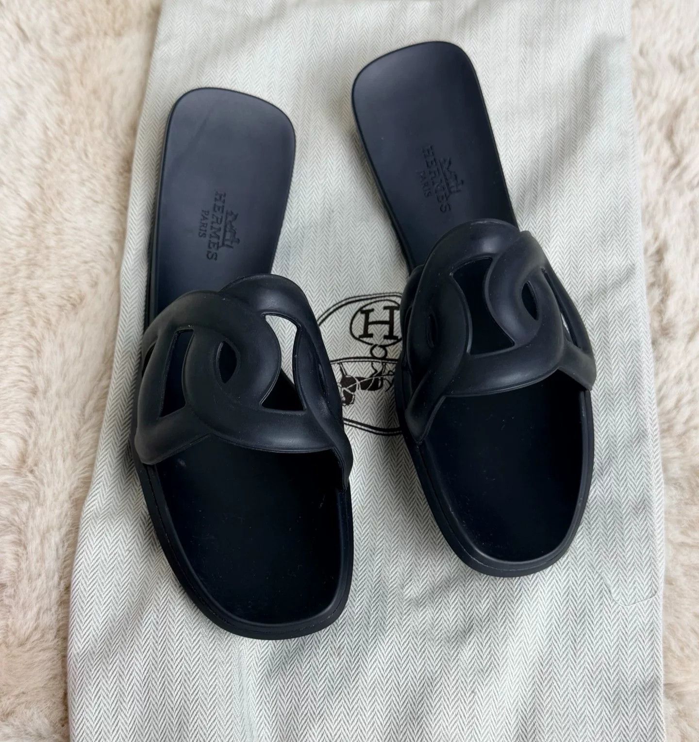 Hermes Hermes Black Sandals us_7 Women Size US 7 / IT 37 - 2 Thumbnail