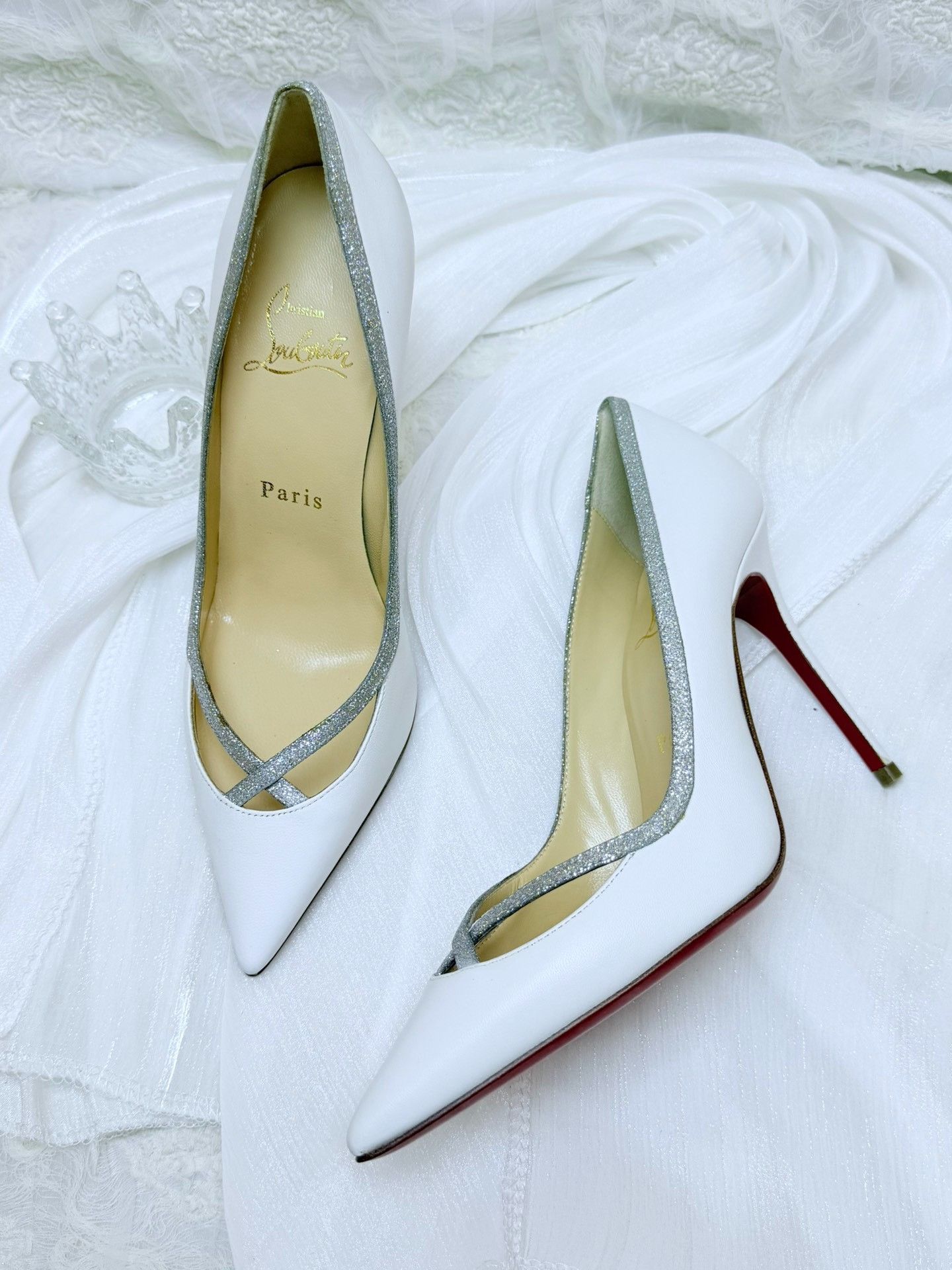 Christian Louboutin Christian Louboutin Red Lowtop Sneakers us_5-5 Women Size US 5.5 / IT 35.5 - 4 Thumbnail