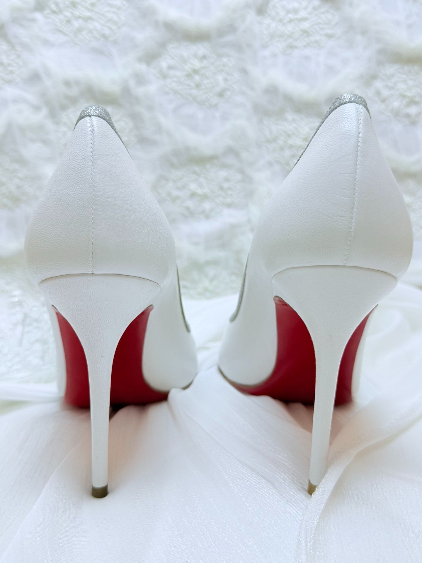 Christian Louboutin Christian Louboutin Red Lowtop Sneakers us_5-5 Women Size US 5.5 / IT 35.5 - 6 Thumbnail