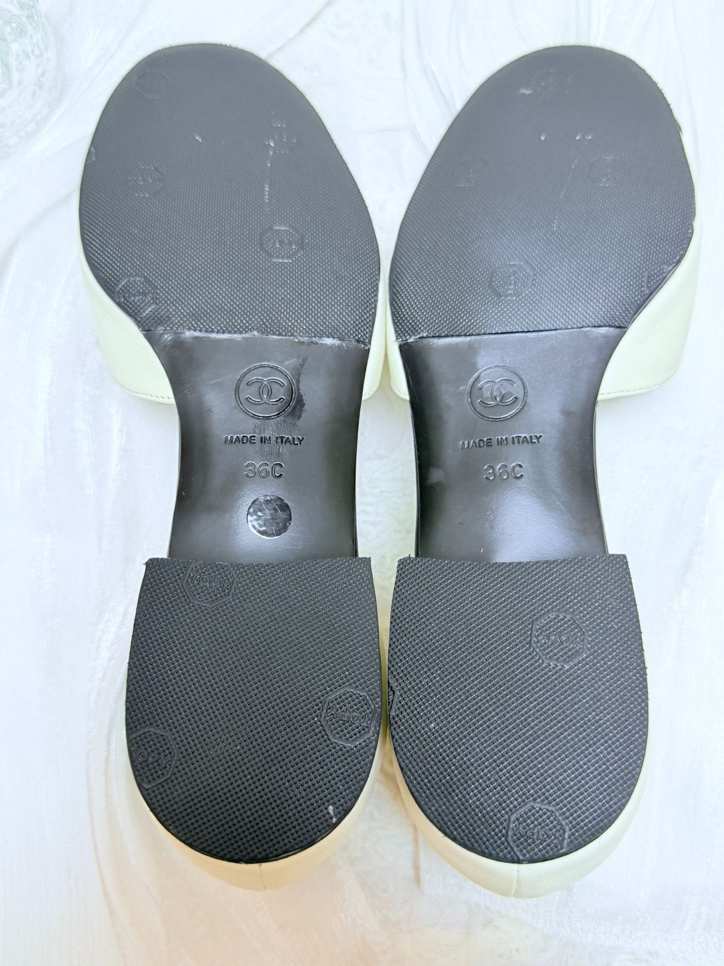 Chanel Chanel Black Lowtop Sneakers us_6 Women Size US 6 / IT 36 - 6 Thumbnail