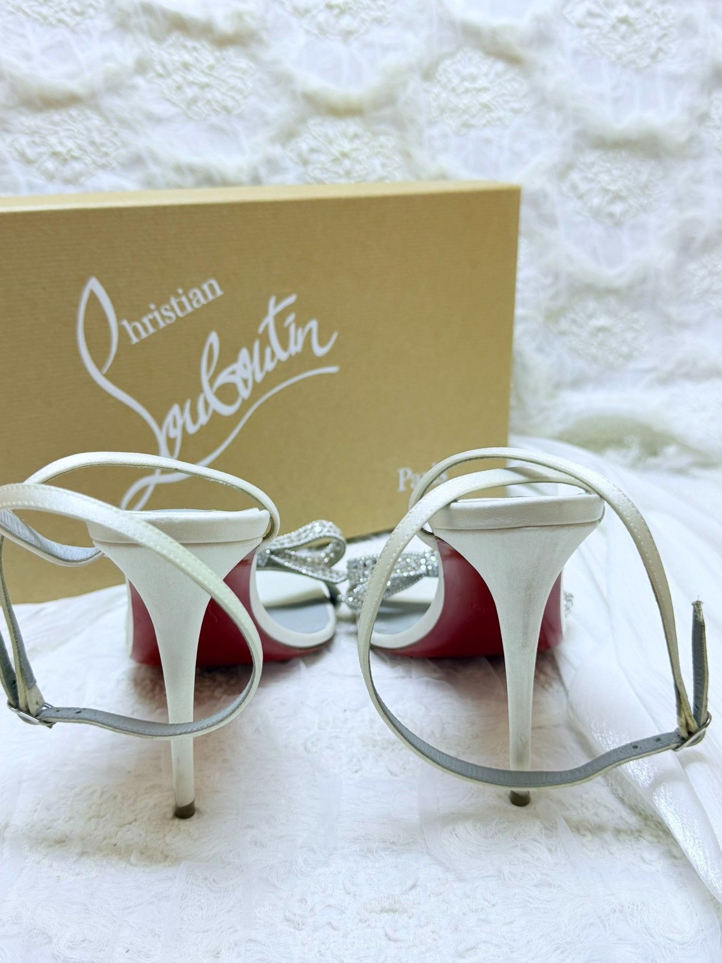 Christian Louboutin Christian Louboutin White Sandals us_7-5 Women Size US 7.5 / IT 37.5 - 4 Thumbnail