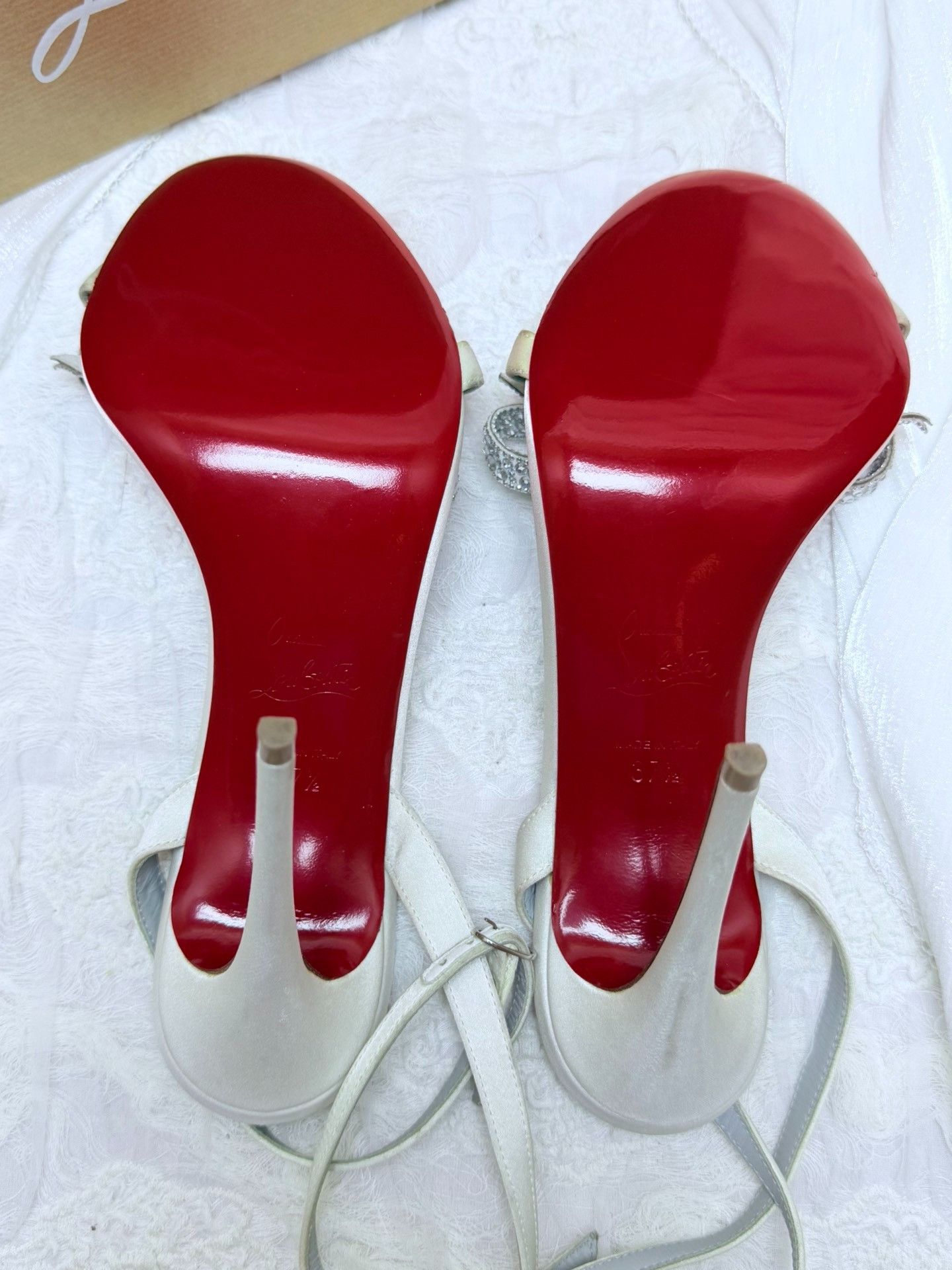 Christian Louboutin Christian Louboutin White Sandals us_7-5 Women Size US 7.5 / IT 37.5 - 6 Thumbnail