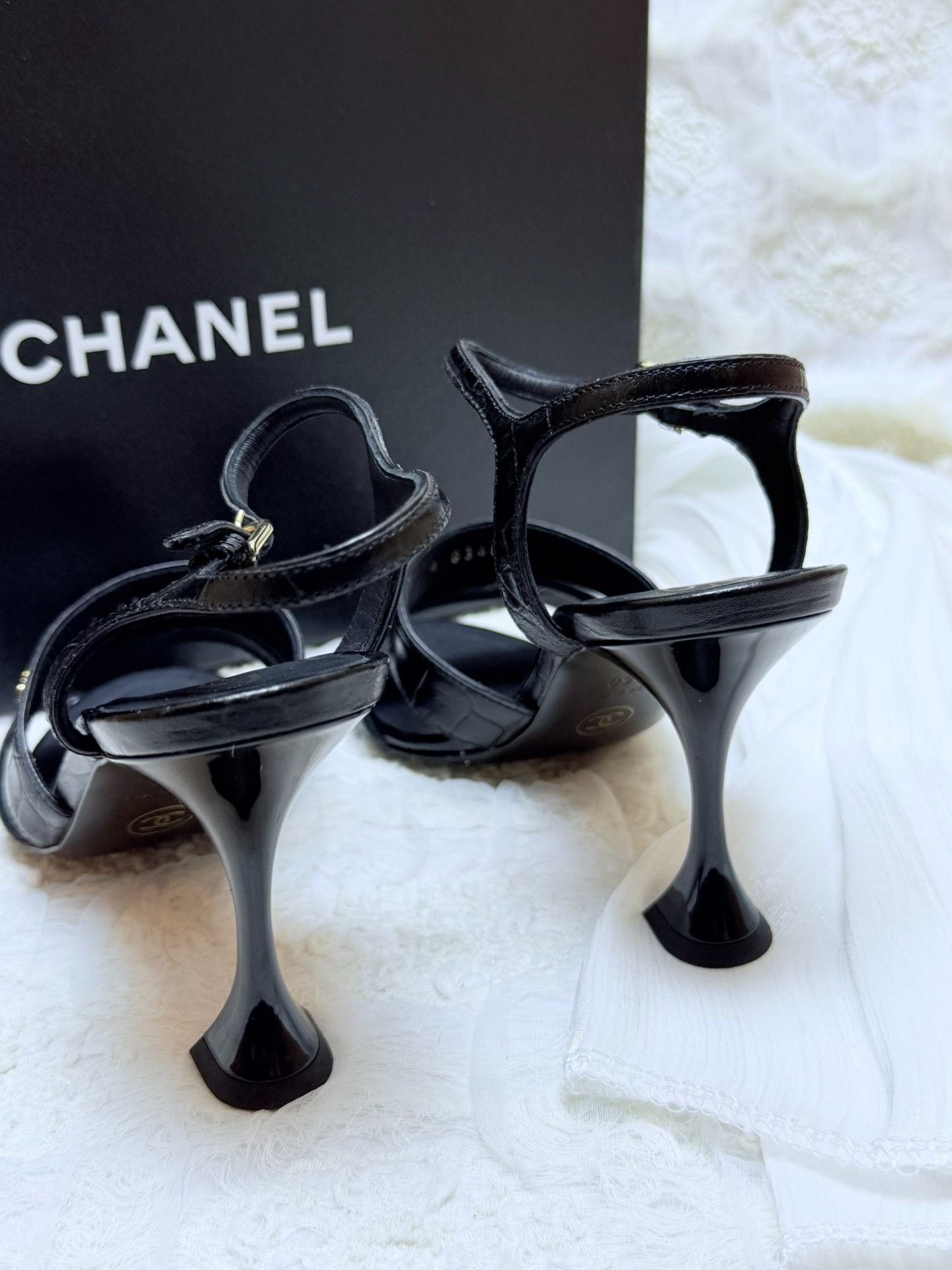 Chanel Chanel Sandals us_5 Women Size US 5 / IT 35 - 5 Thumbnail