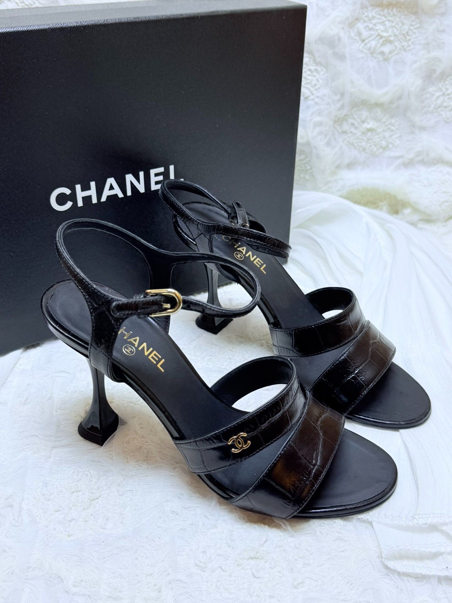 Chanel Chanel Sandals us_5 Women Size US 5 / IT 35 - 3 Thumbnail
