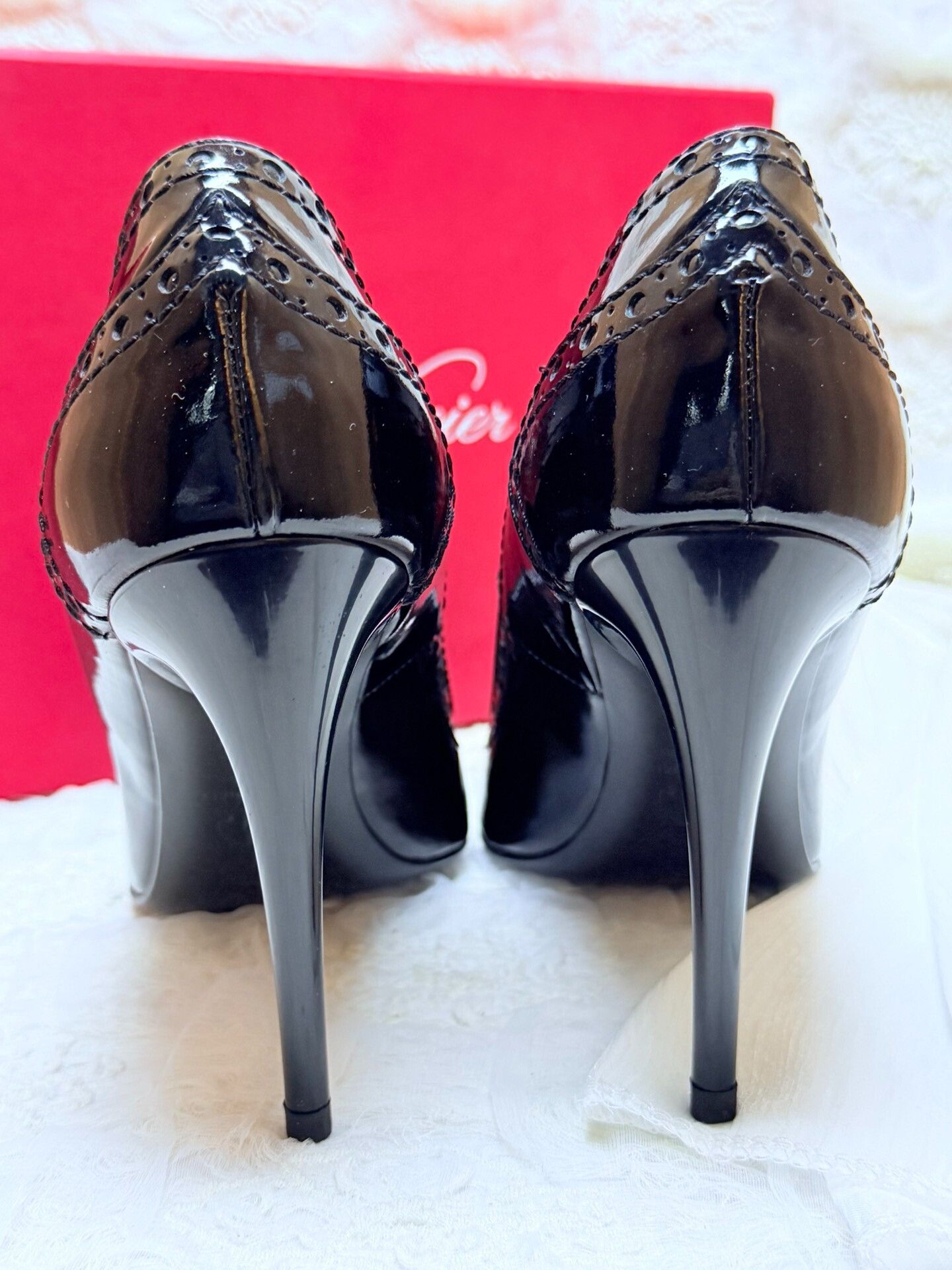 Roger Vivier Roger Vivier Retro Black Lowtop Sneakers us_6-5 Women Size US 6.5 / IT 36.5 - 4 Thumbnail