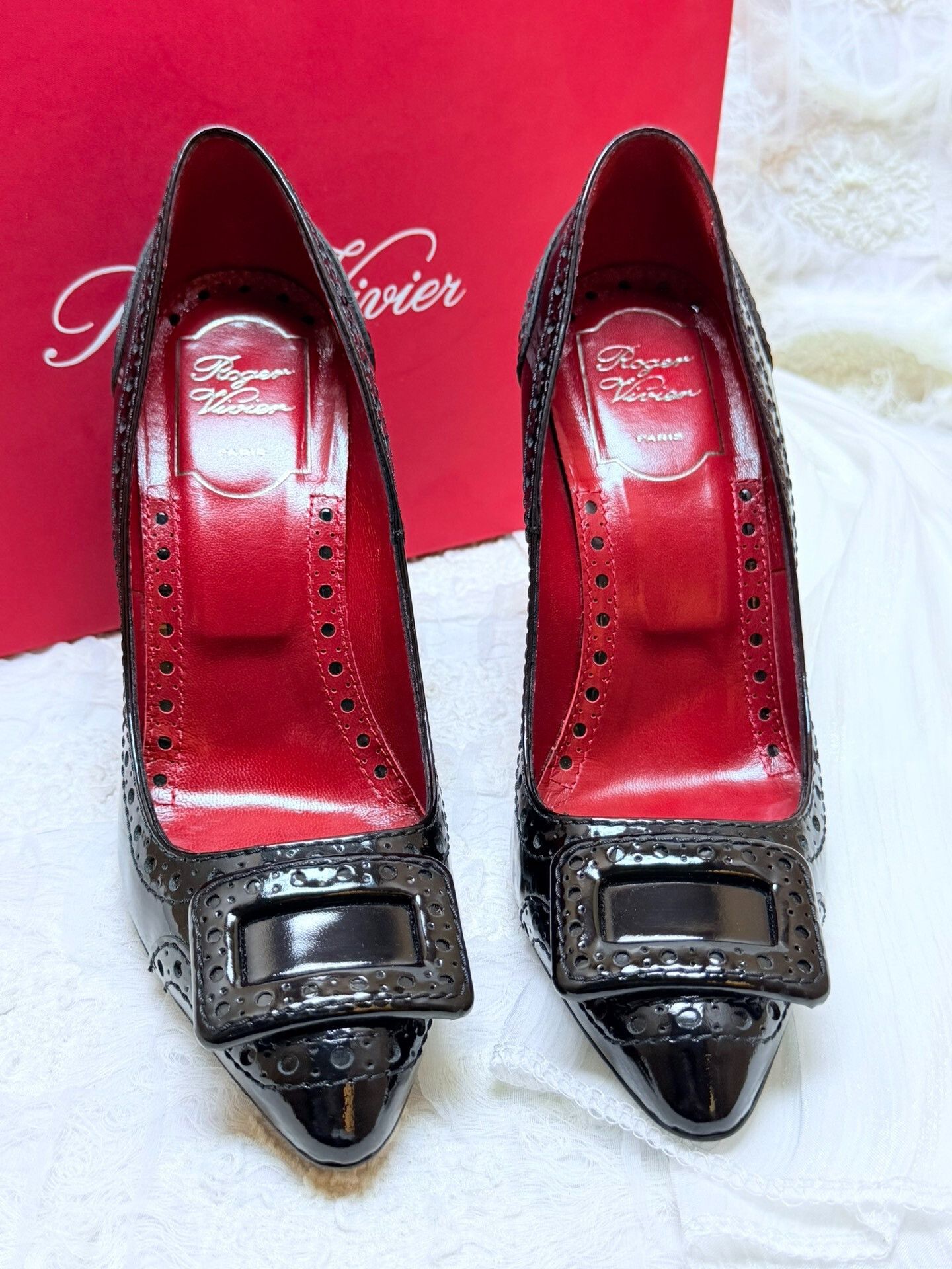 Roger Vivier Roger Vivier Retro Black Lowtop Sneakers us_6-5 Women Size US 6.5 / IT 36.5 - 3 Thumbnail