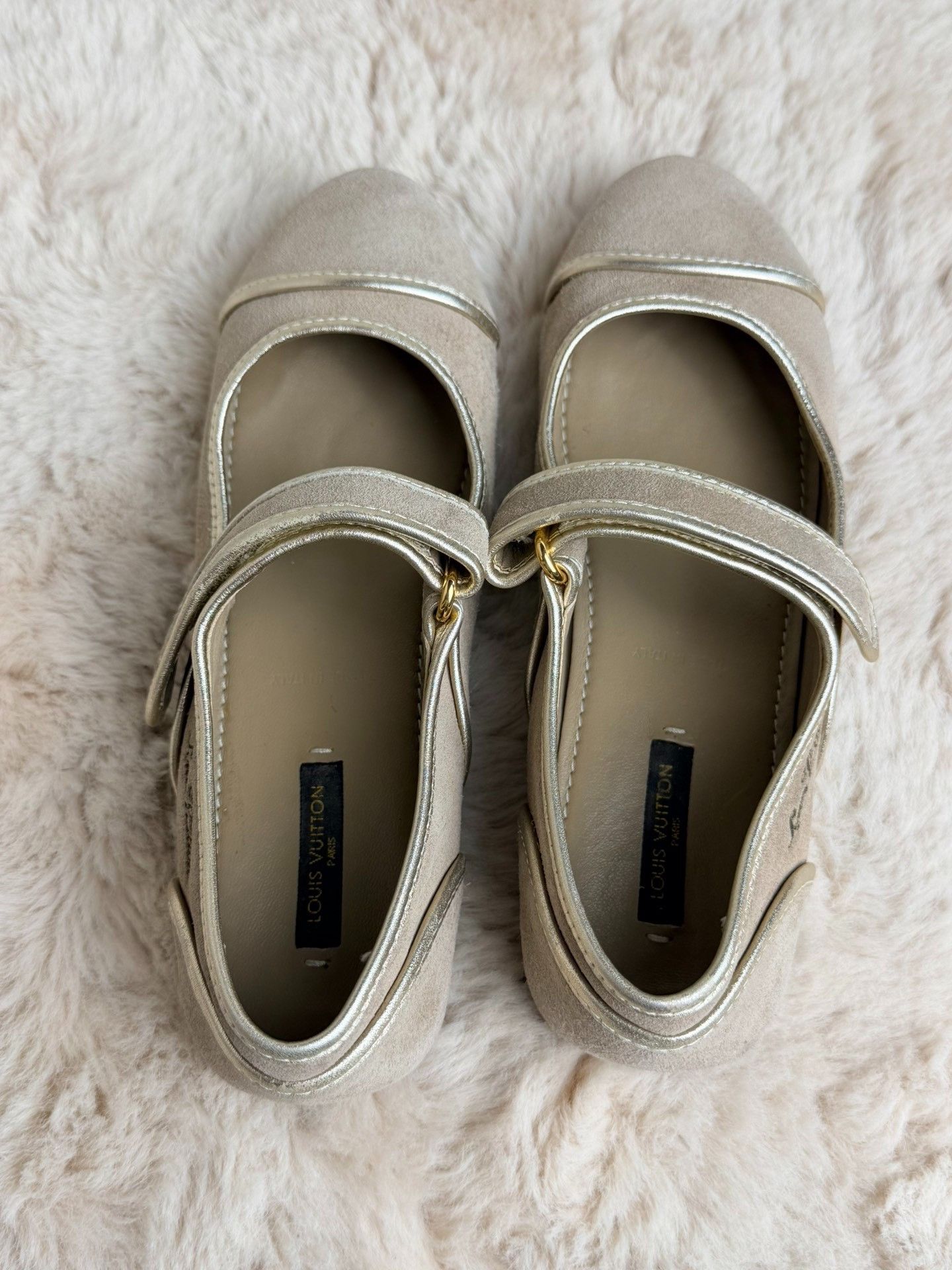 Louis Vuitton Louis Vuitton Suede Lowtop Sneakers us_6 Women Size US 6 / IT 36 - 3 Thumbnail