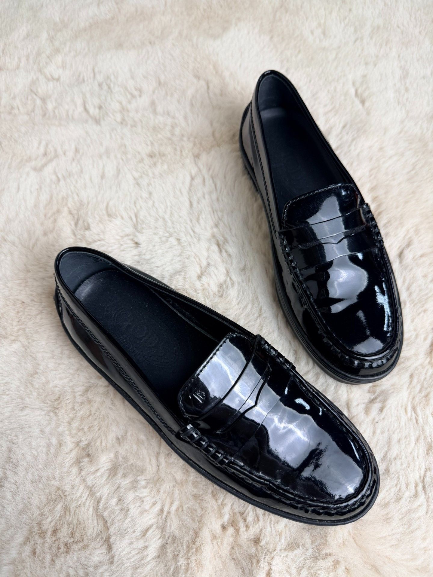 Tod's Tod's Patent Black Lowtop Sneakers us_5-5 Women Size US 5.5 / IT 35.5 - 3 Thumbnail