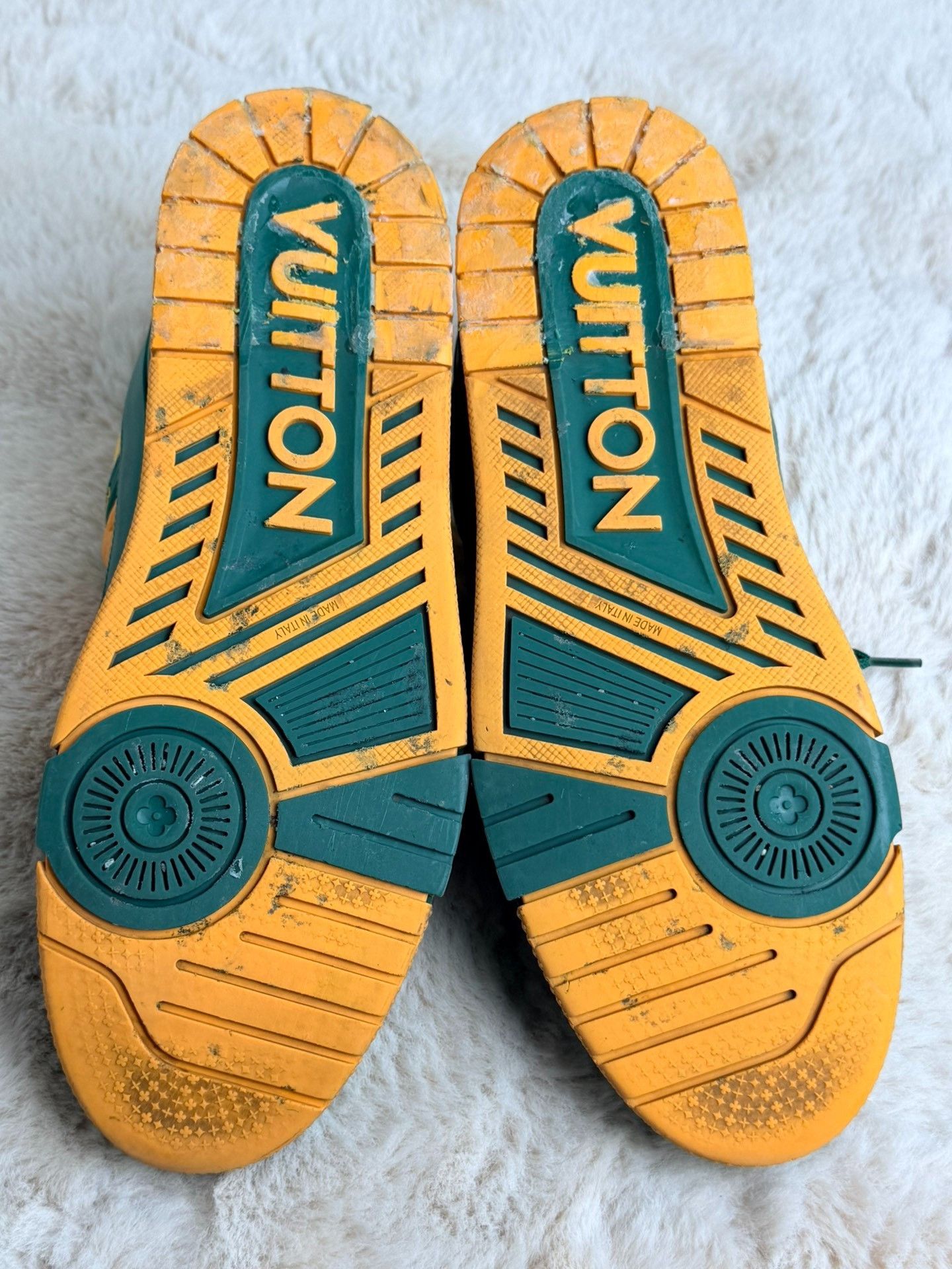Louis Vuitton Louis Vuitton Training Yellow Lowtop Sneakers 9 Men Size US 9 / EU 42 - 8 Thumbnail