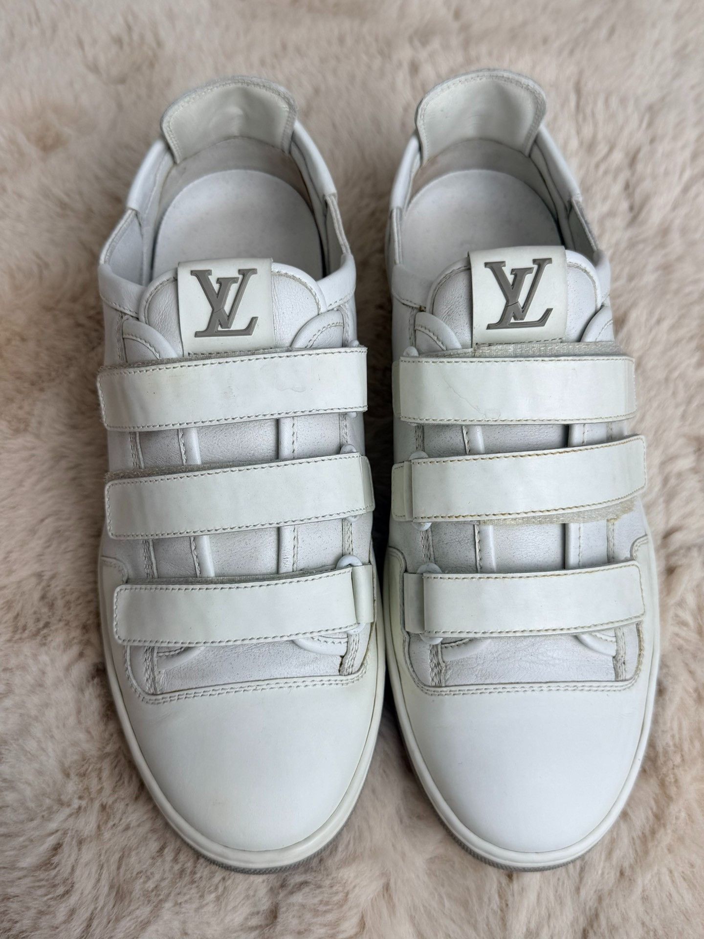 Louis Vuitton Louis Vuitton White Lowtop Sneakers 5 Men Size US 5 / EU 37 - 4 Thumbnail