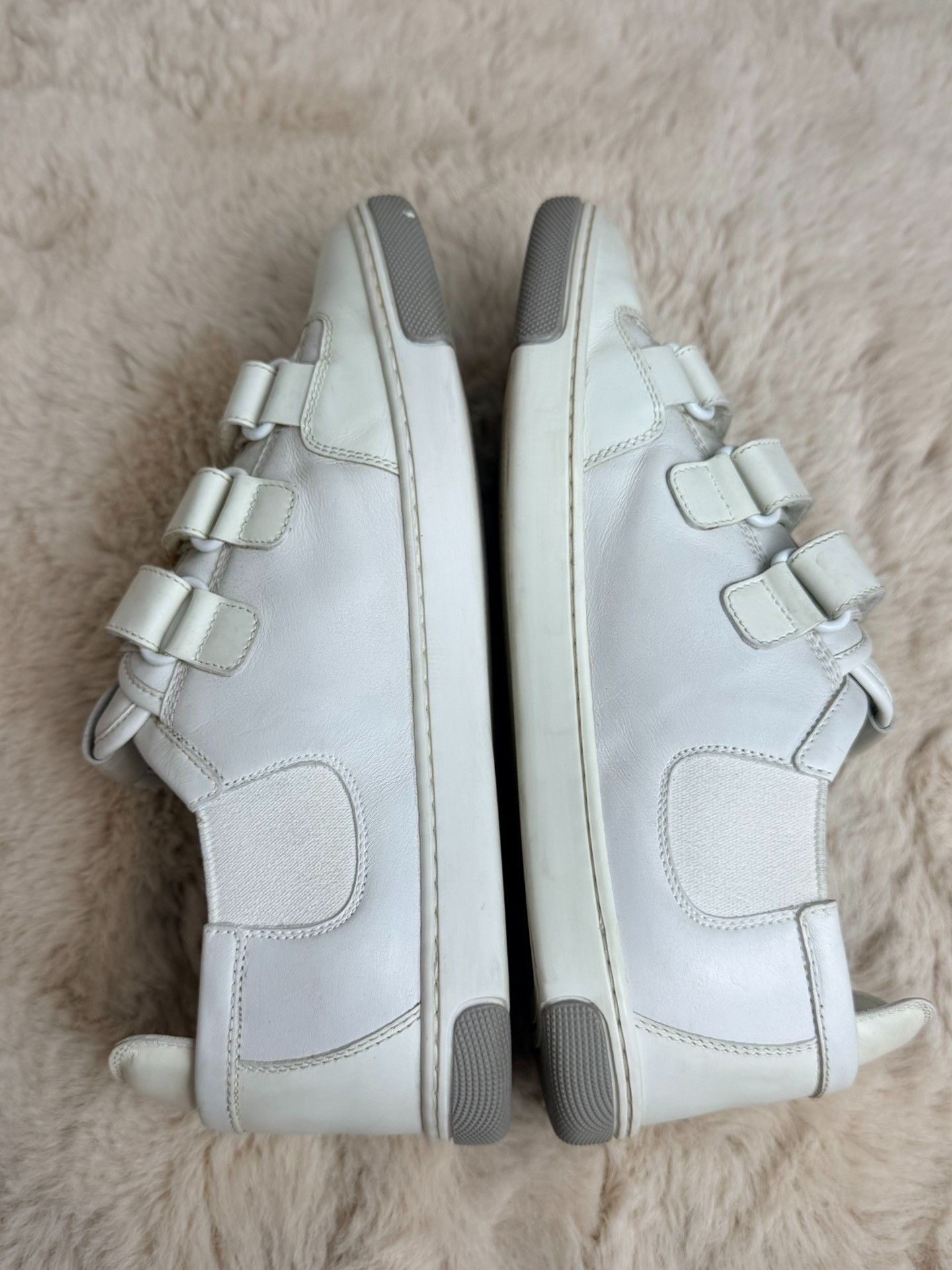 Louis Vuitton Louis Vuitton White Lowtop Sneakers 5 Men Size US 5 / EU 37 - 5 Thumbnail