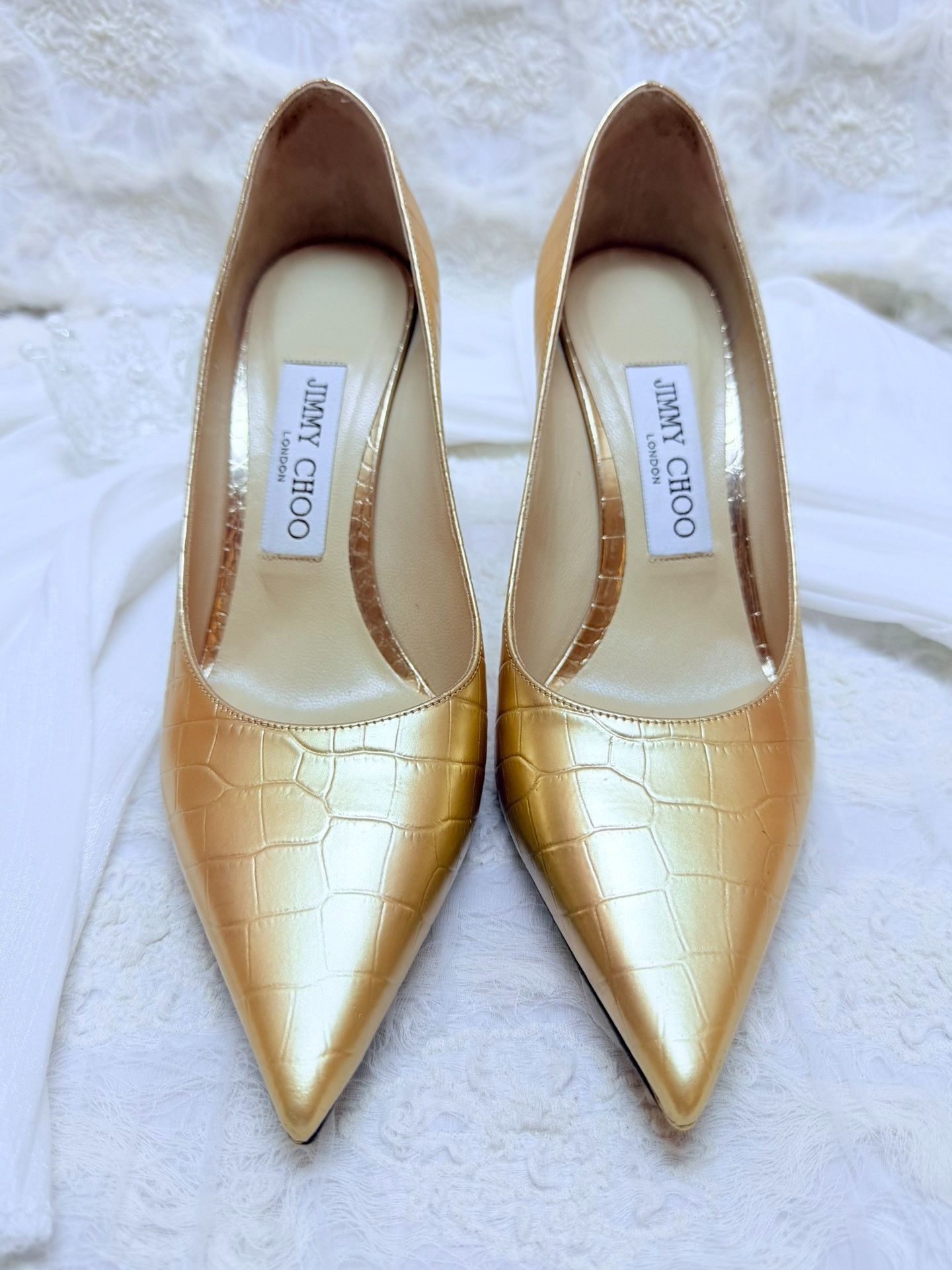 Jimmy Choo Jimmy Choo Gold Lowtop Sneakers us_6 Women Size US 6 / IT 36 - 3 Thumbnail