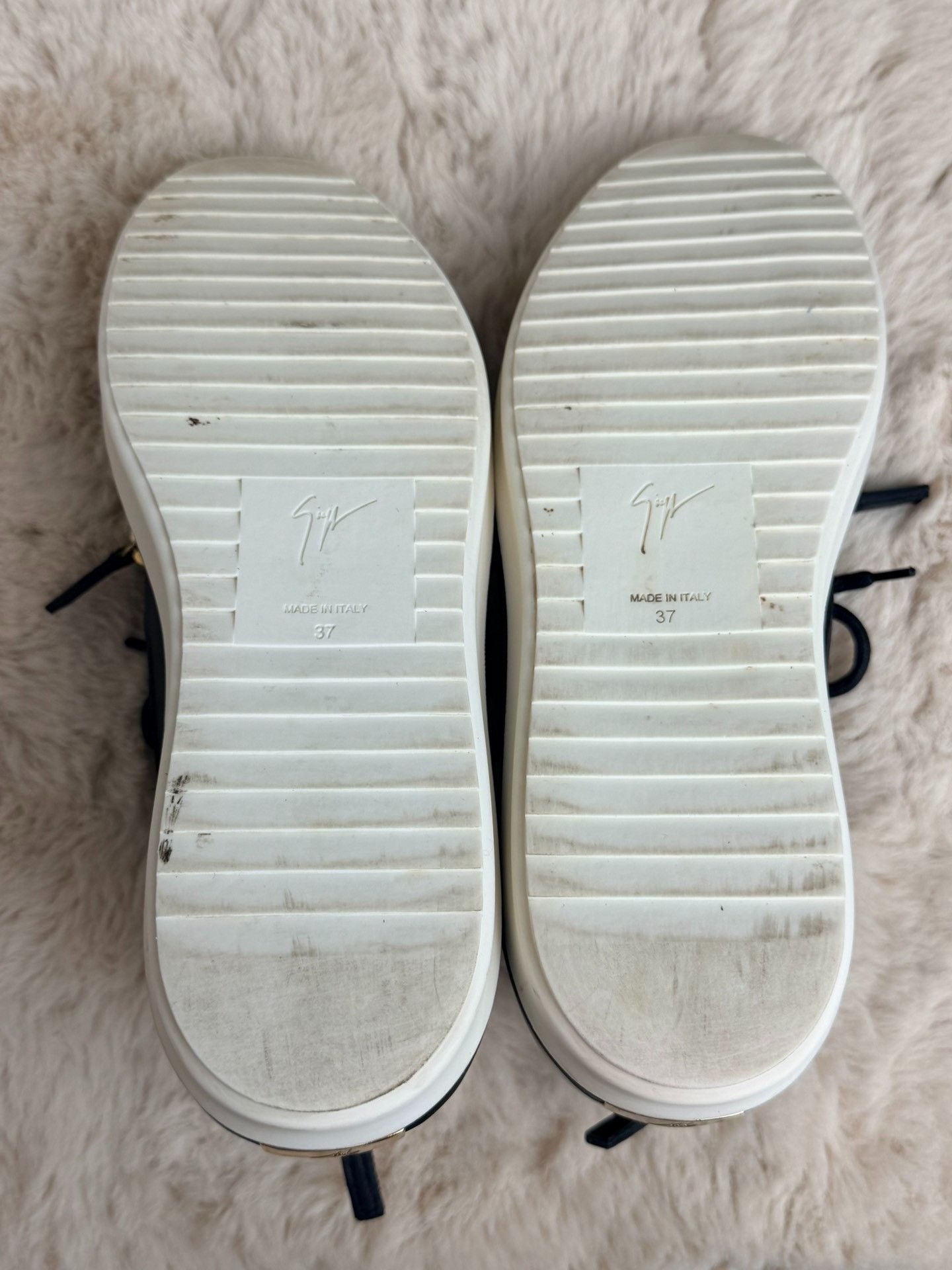 Giuseppe Zanotti Giuseppe Zanotti Gold Lowtop Sneakers us_7 Women Size US 7 / IT 37 - 7 Thumbnail