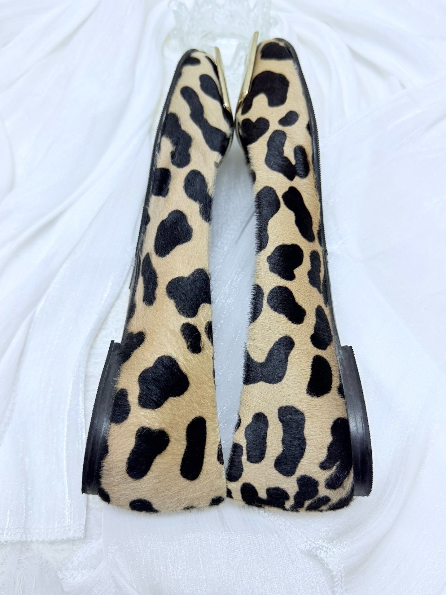Roger Vivier Roger Vivier Retro Gold Lowtop Sneakers us_7-5 Women Size US 7.5 / IT 37.5 - 5 Thumbnail