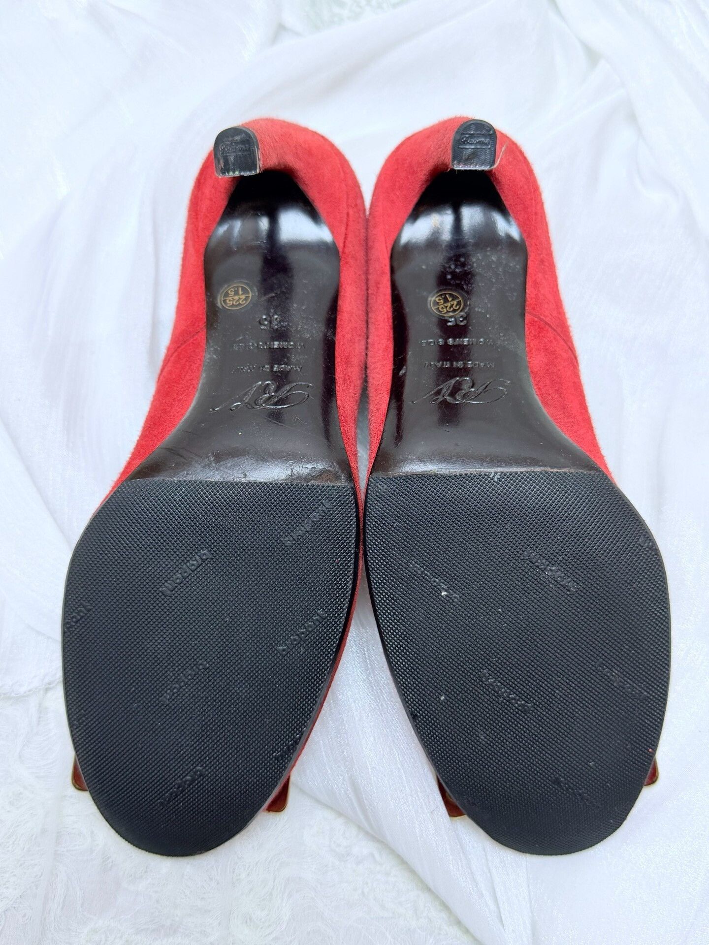 Roger Vivier Roger Vivier Retro Red Lowtop Sneakers us_5 Women Size US 5 / IT 35 - 5 Thumbnail