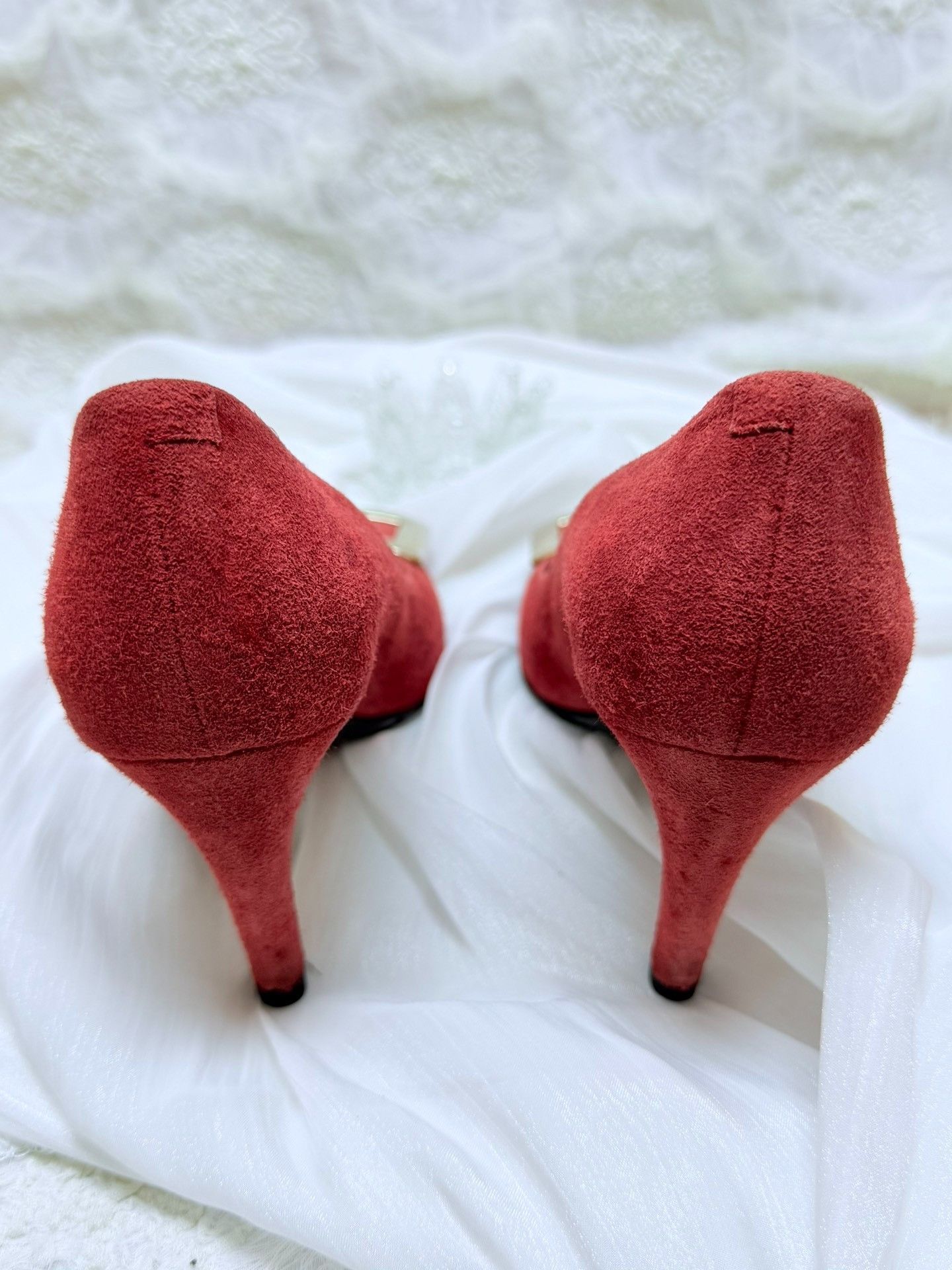 Roger Vivier Roger Vivier Retro Red Lowtop Sneakers us_5 Women Size US 5 / IT 35 - 4 Thumbnail