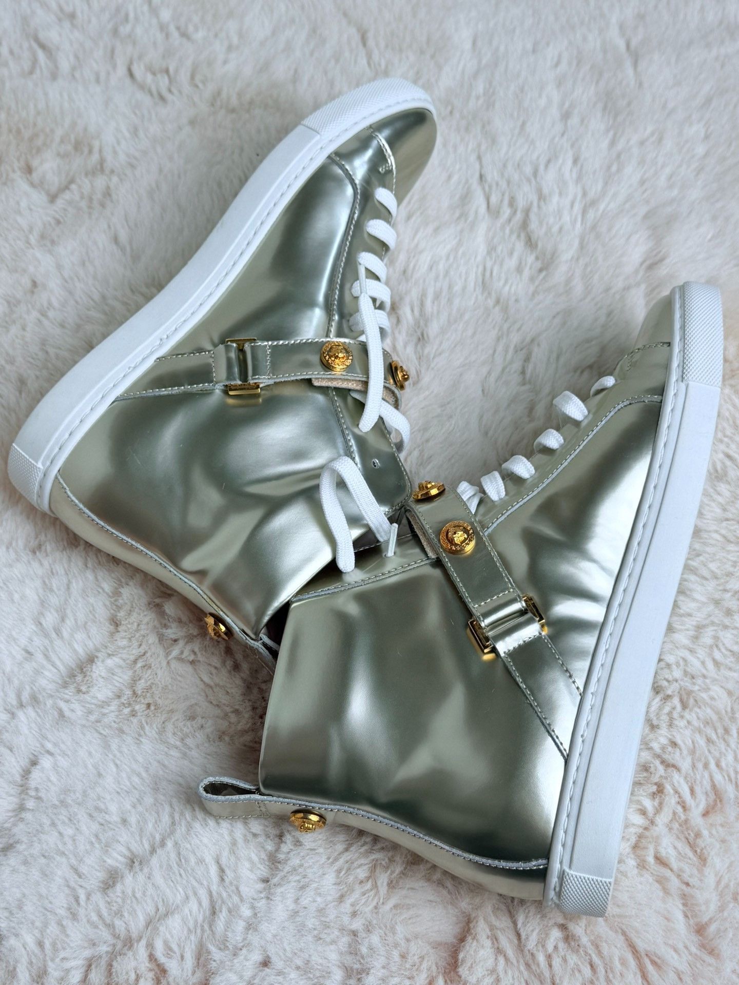 Versace Versace Patent White Hitop Sneakers us_7 Women Size US 7 / IT 37 - 5 Thumbnail