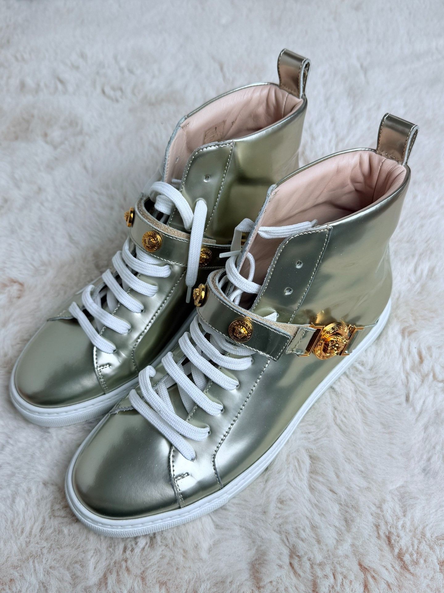Versace Versace Patent White Hitop Sneakers us_7 Women Size US 7 / IT 37 - 3 Thumbnail