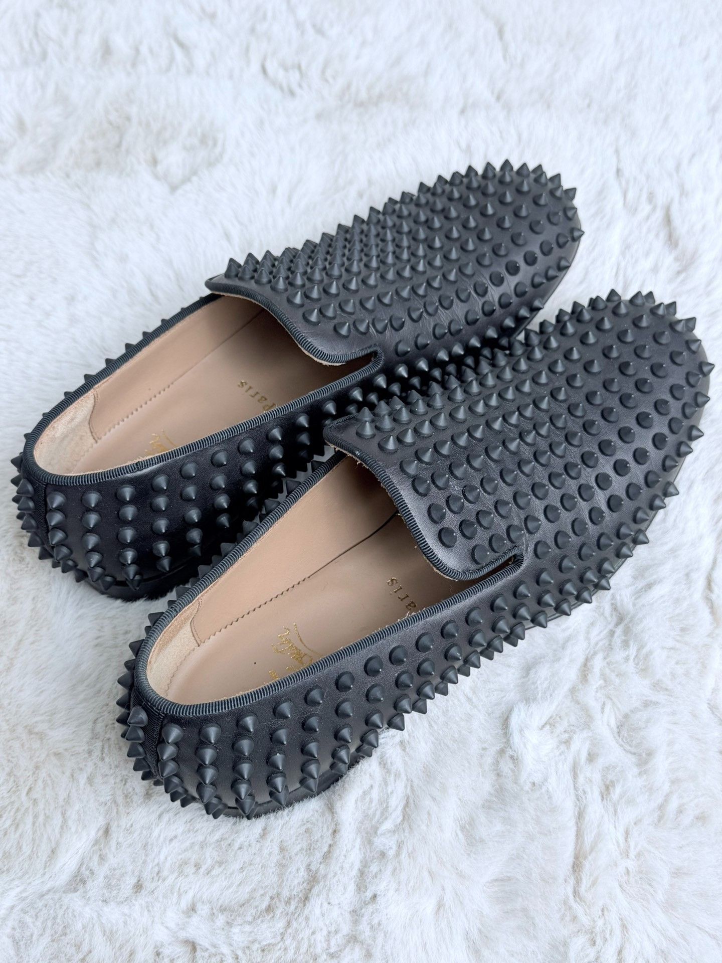 Christian Louboutin Christian Louboutin Black Lowtop Sneakers us_9 Women Size US 9 / IT 39 - 2 Thumbnail