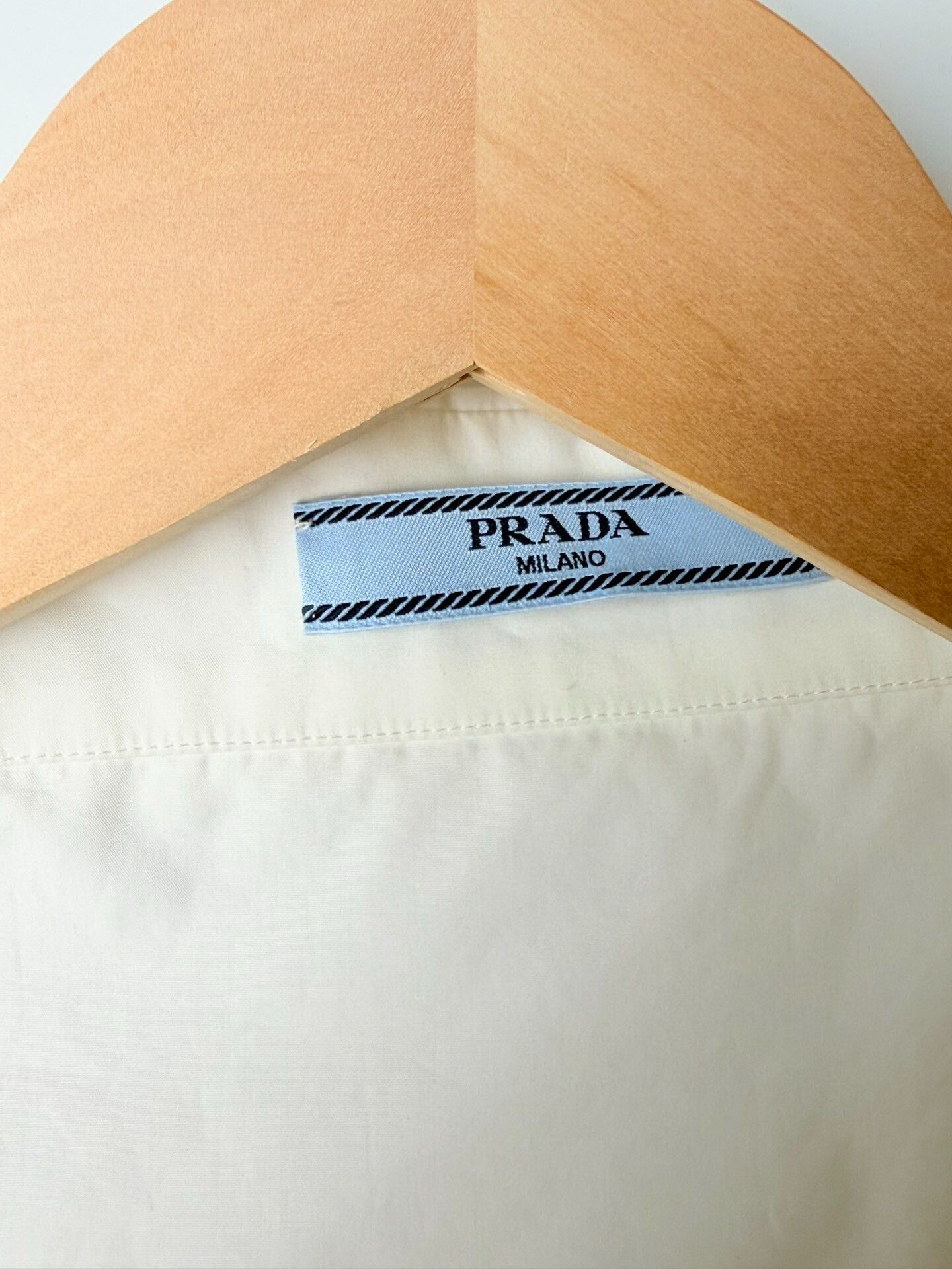 Prada Prada White Button Up it_38 Women Size XS / US 0-2 / IT 36-38 - 4 Thumbnail