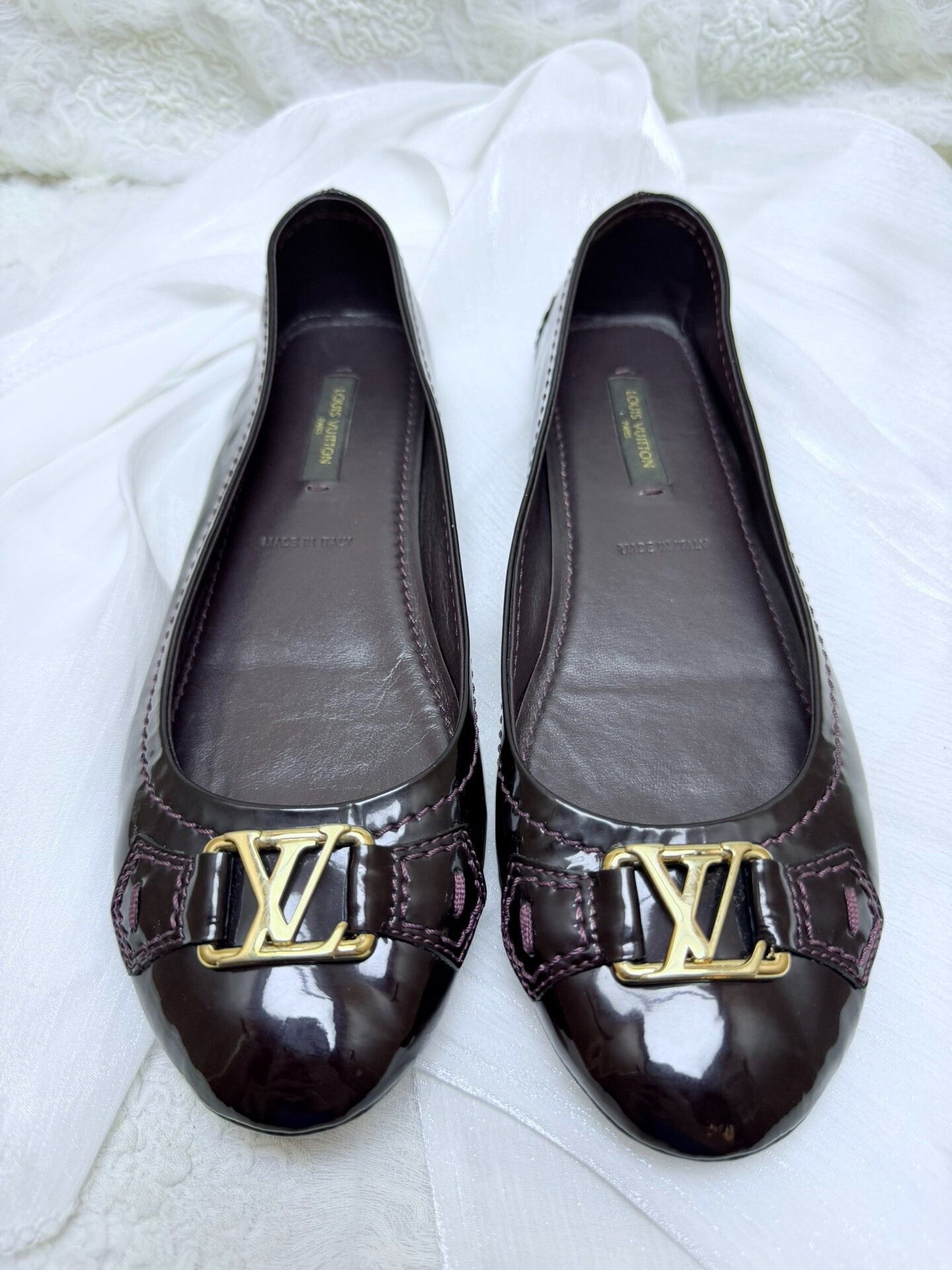 Louis Vuitton Louis Vuitton Patent Red Lowtop Sneakers us_6 Women Size US 6 / IT 36 - 2 Thumbnail