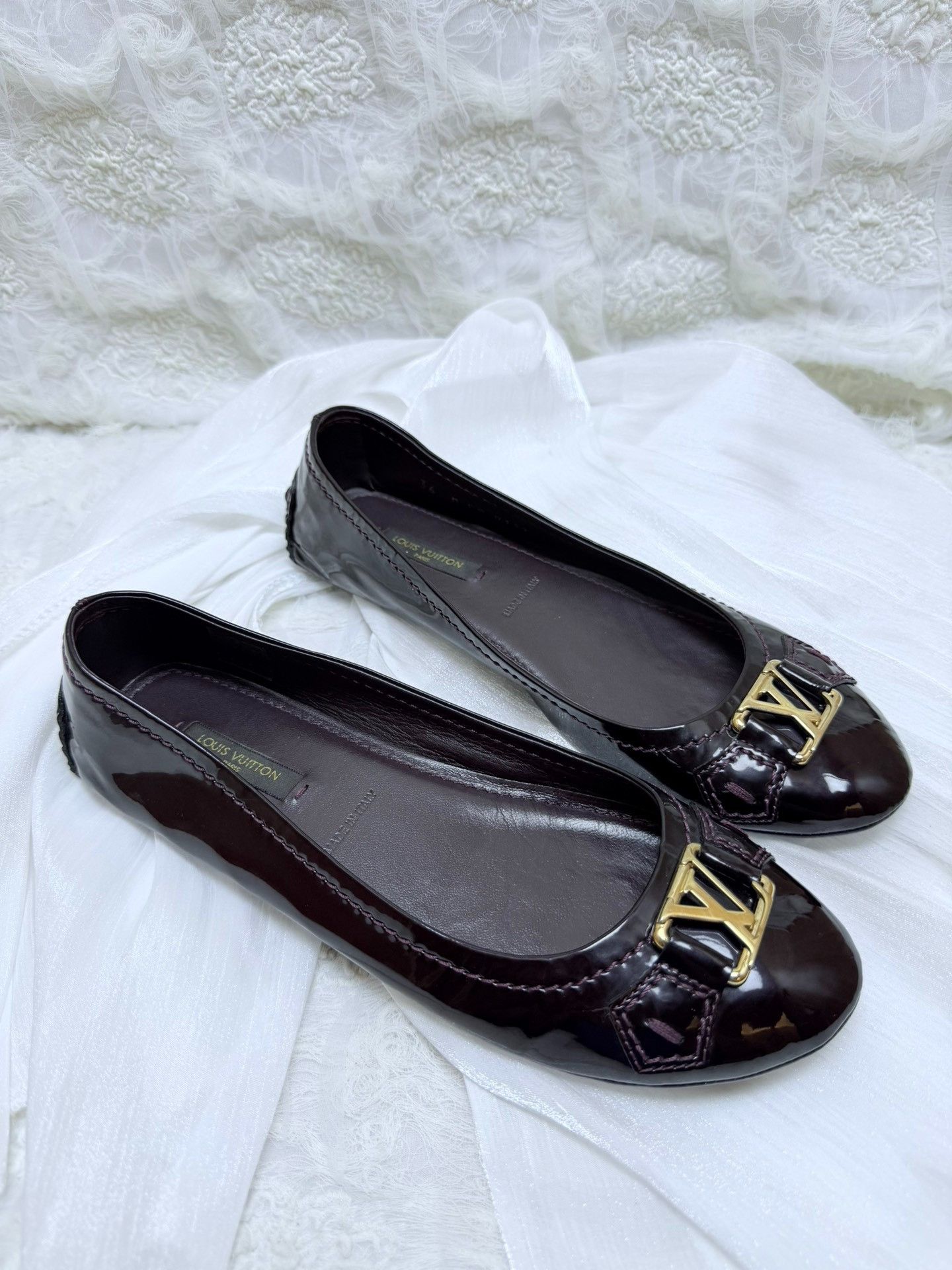 Louis Vuitton Louis Vuitton Patent Red Lowtop Sneakers us_6 Women Size US 6 / IT 36 - 3 Thumbnail