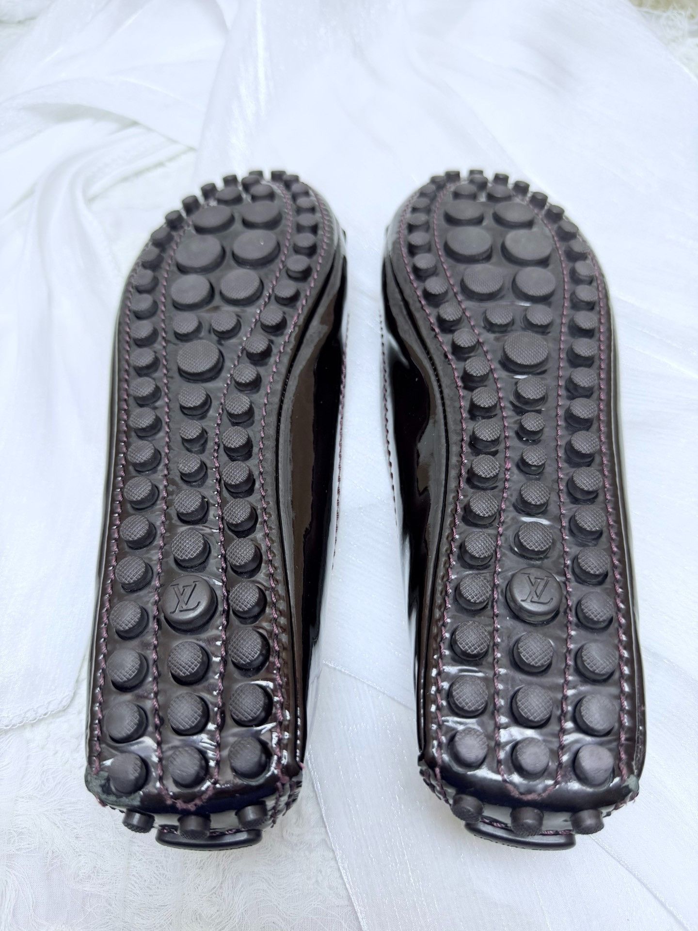 Louis Vuitton Louis Vuitton Patent Red Lowtop Sneakers us_6 Women Size US 6 / IT 36 - 8 Thumbnail