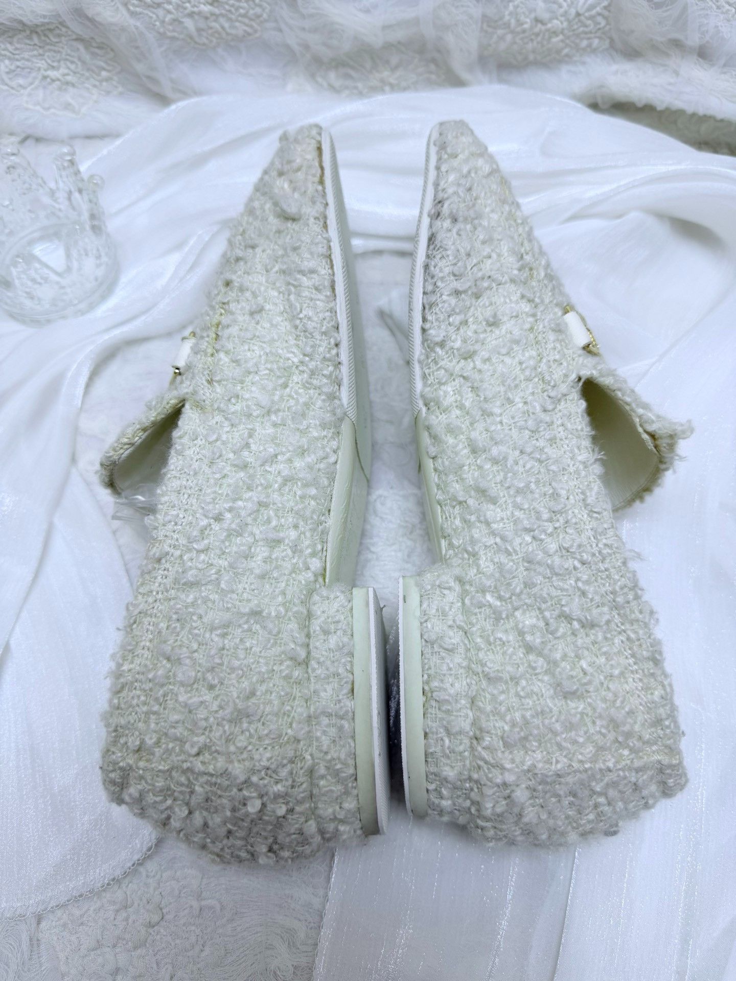 Chanel Chanel Retro Gold Lowtop Sneakers us_6-5 Women Size US 6.5 / IT 36.5 - 6 Thumbnail