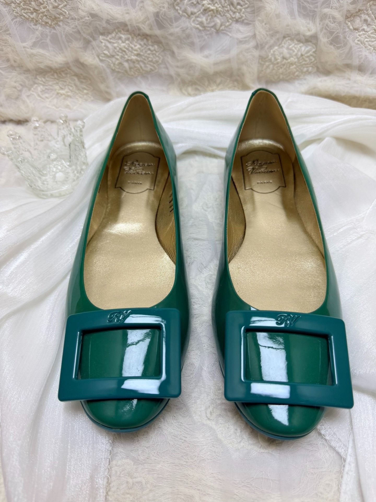 Roger Vivier Roger Vivier Retro Green Lowtop Sneakers us_7-5 Women Size US 7.5 / IT 37.5 - 3 Thumbnail