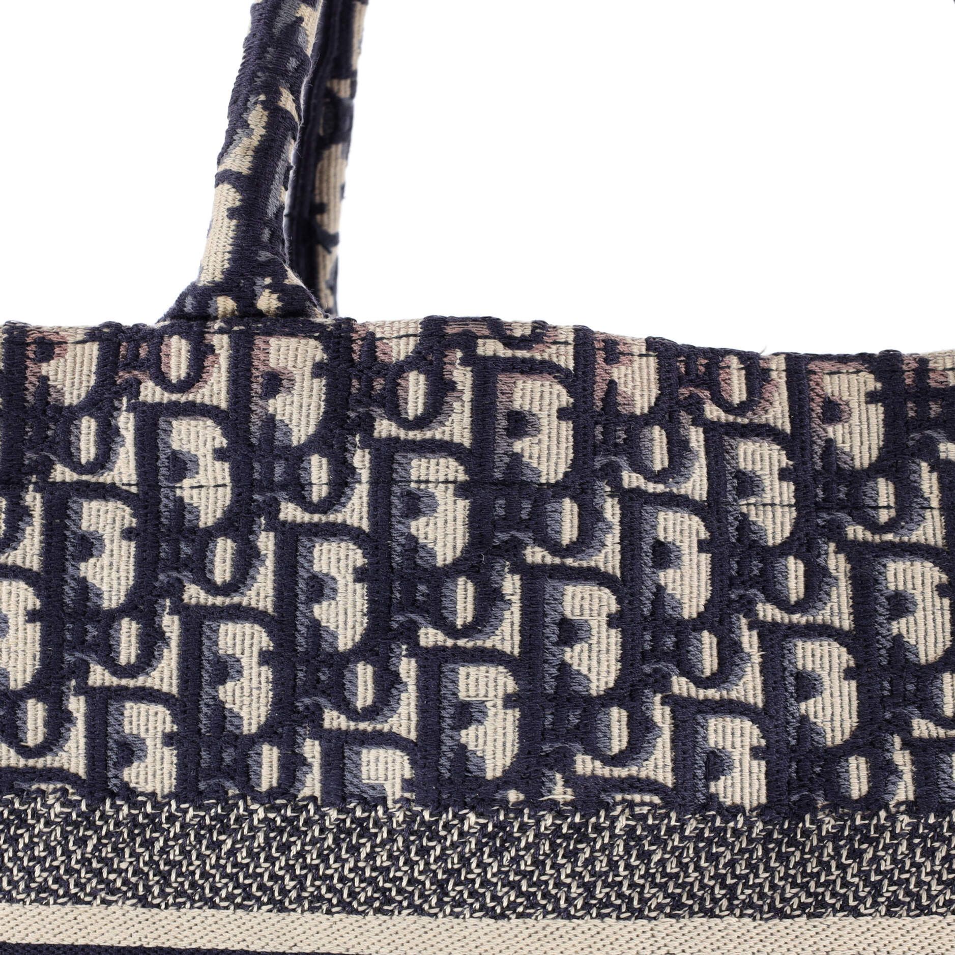 Dior Book Tote Size ONE SIZE - 7 Thumbnail