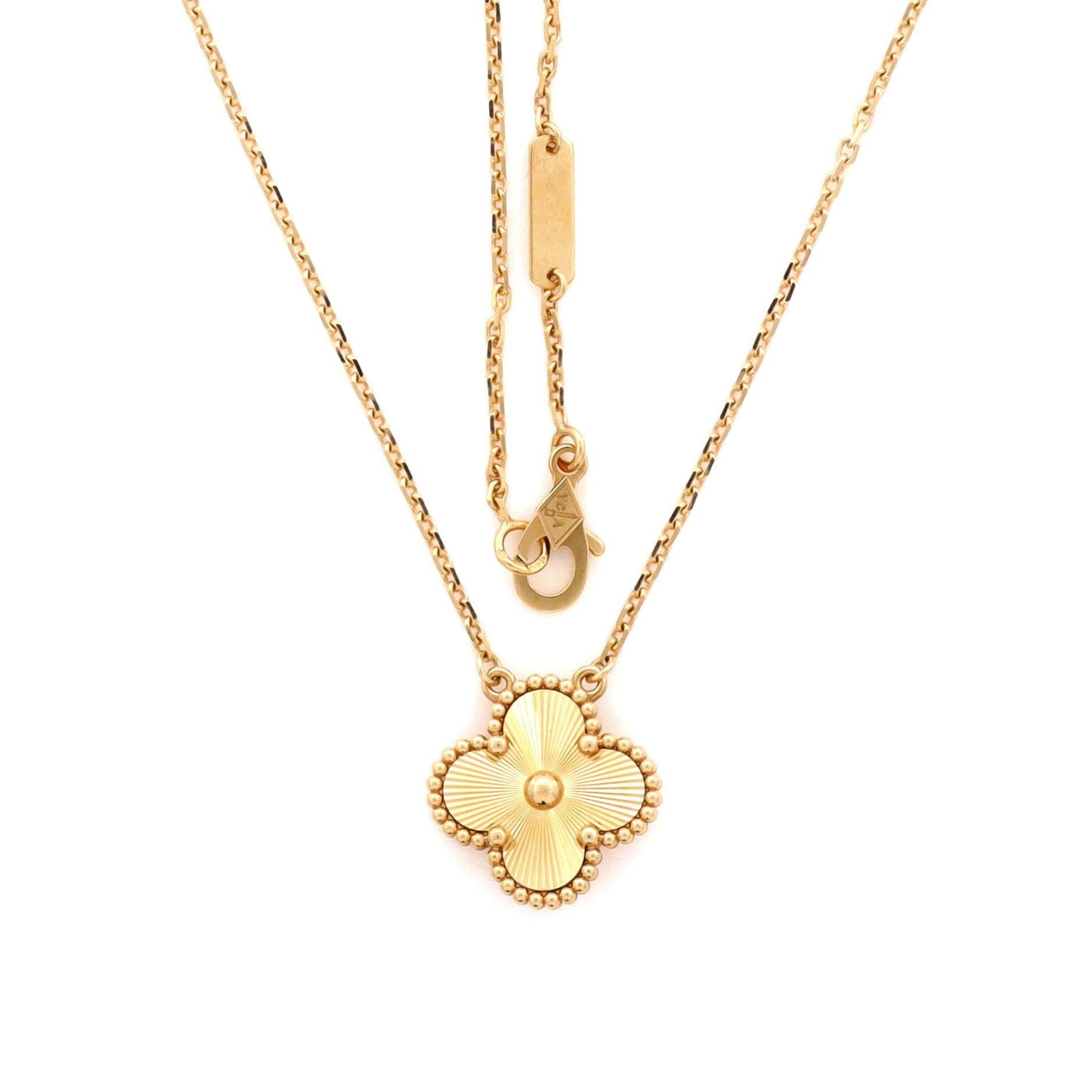 Van Cleef & Arpels Vintage Alhambra Pendant Necklace Size ONE SIZE - 3 Thumbnail