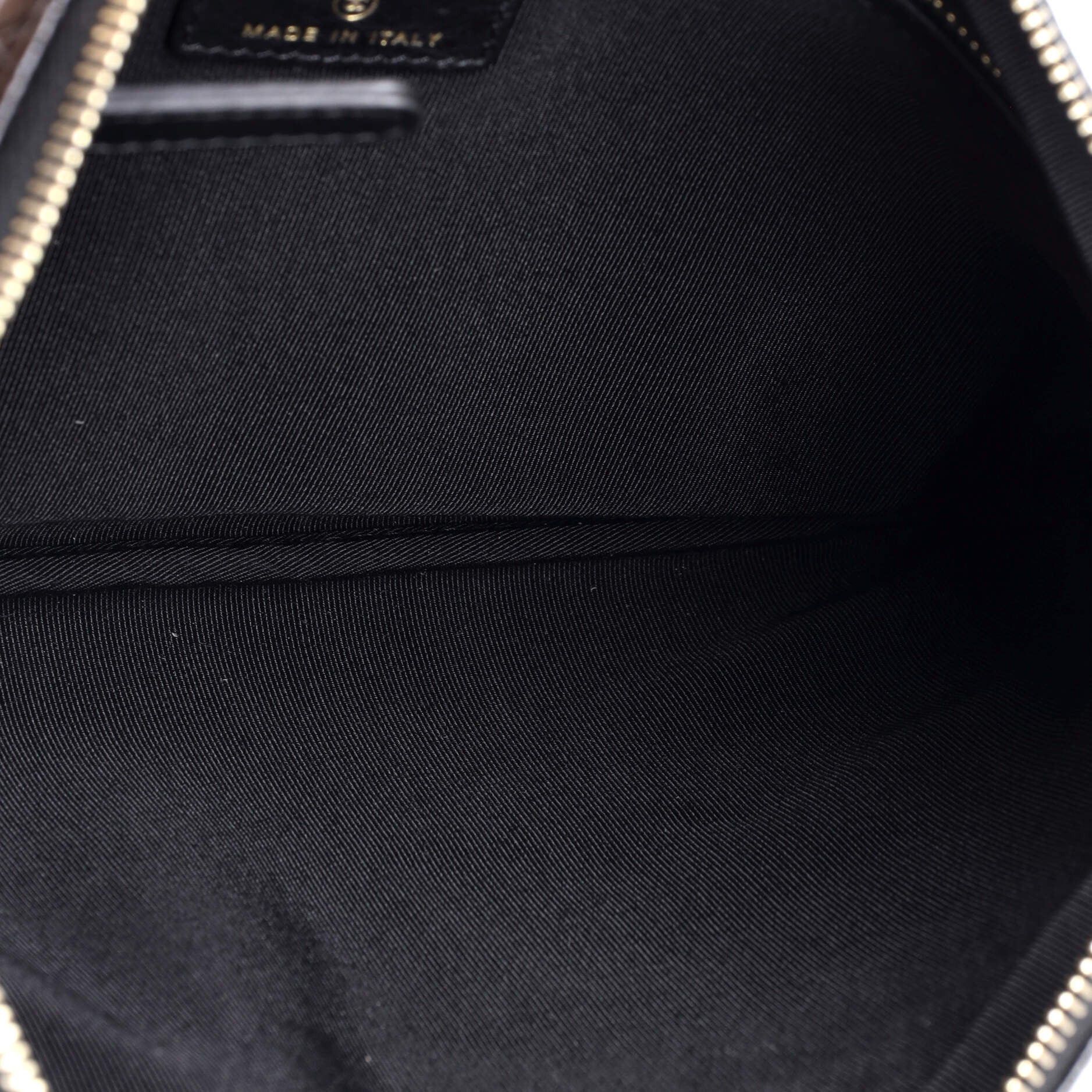 Chanel Signature O Case Pouch Size ONE SIZE - 5 Thumbnail