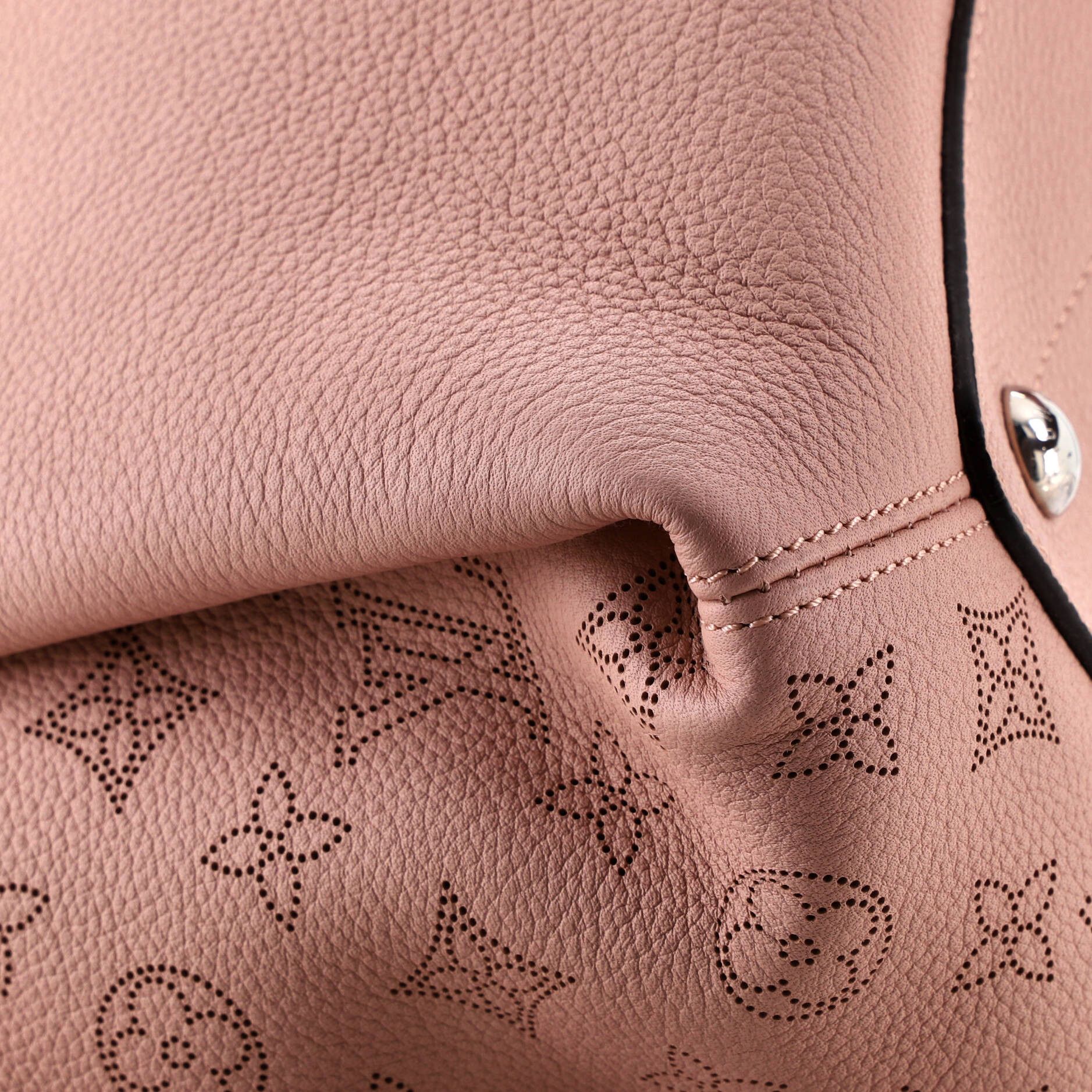 Louis Vuitton Haumea Handbag Size ONE SIZE - 8 Thumbnail