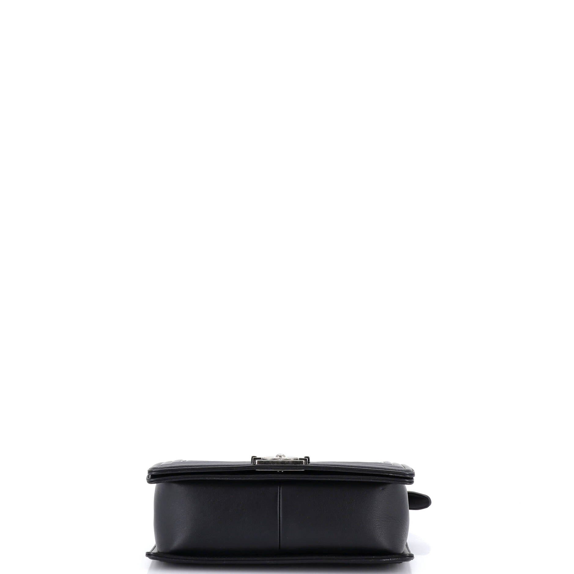 Chanel Boy Flap Bag Size ONE SIZE - 4 Thumbnail