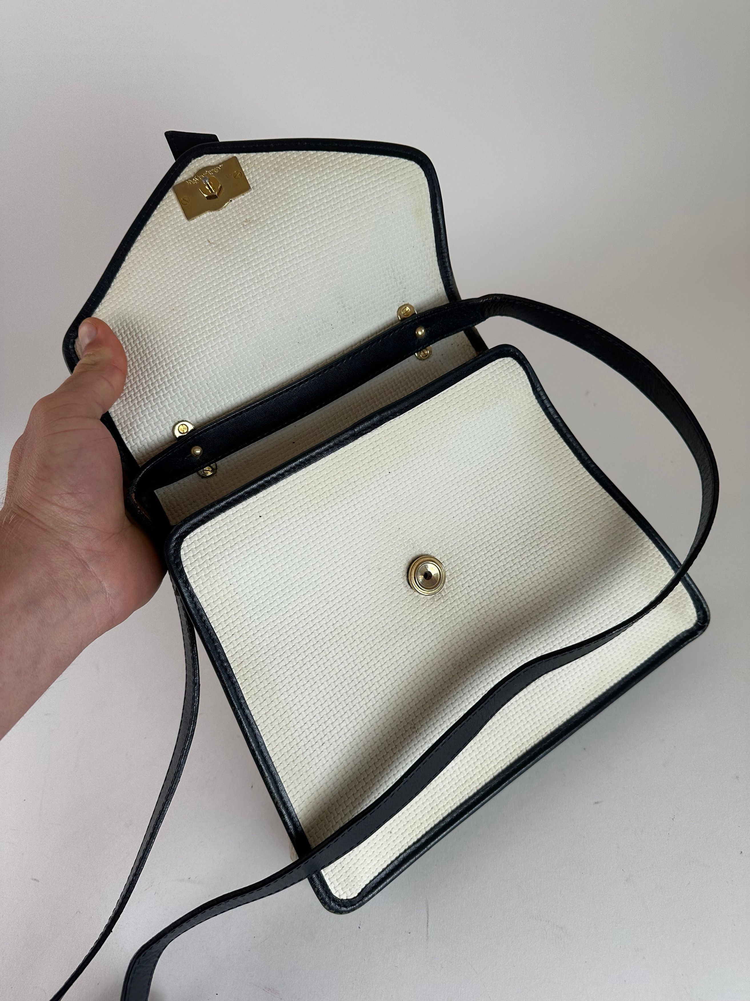 Other Vintage Yves Saint Laurent 2Way Canvas Leather Flap Bag Whit Size ONE SIZE - 3 Thumbnail