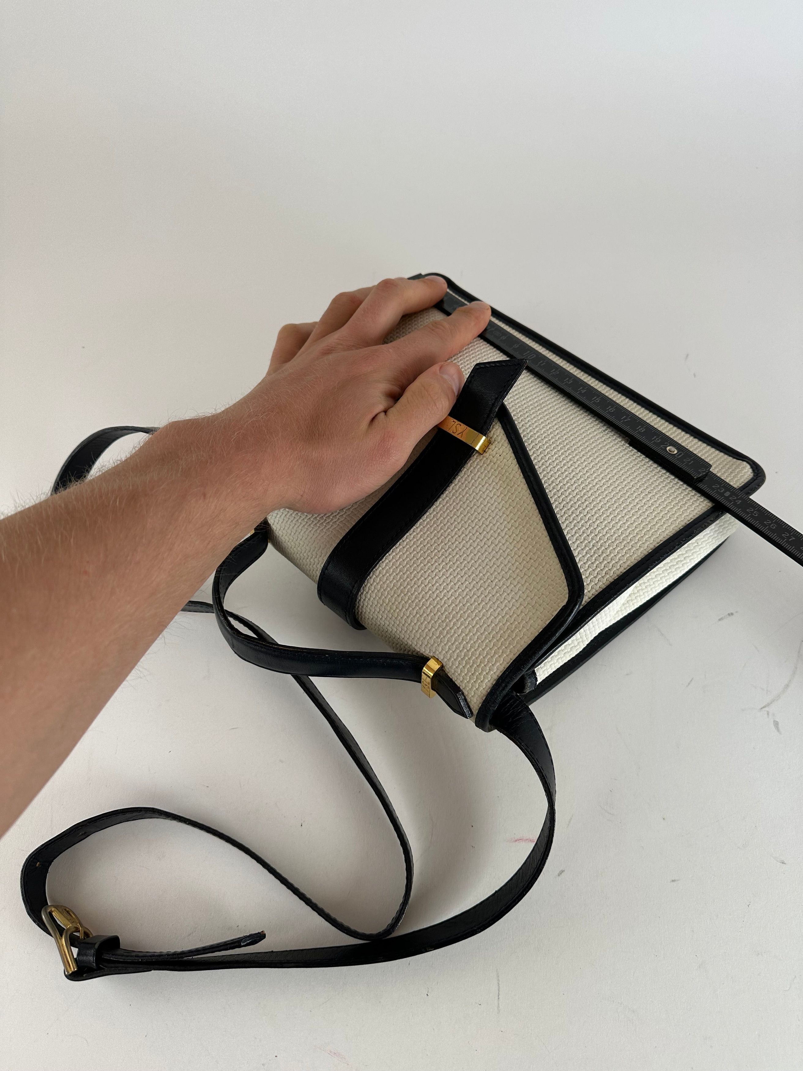 Other Vintage Yves Saint Laurent 2Way Canvas Leather Flap Bag Whit Size ONE SIZE - 12 Thumbnail