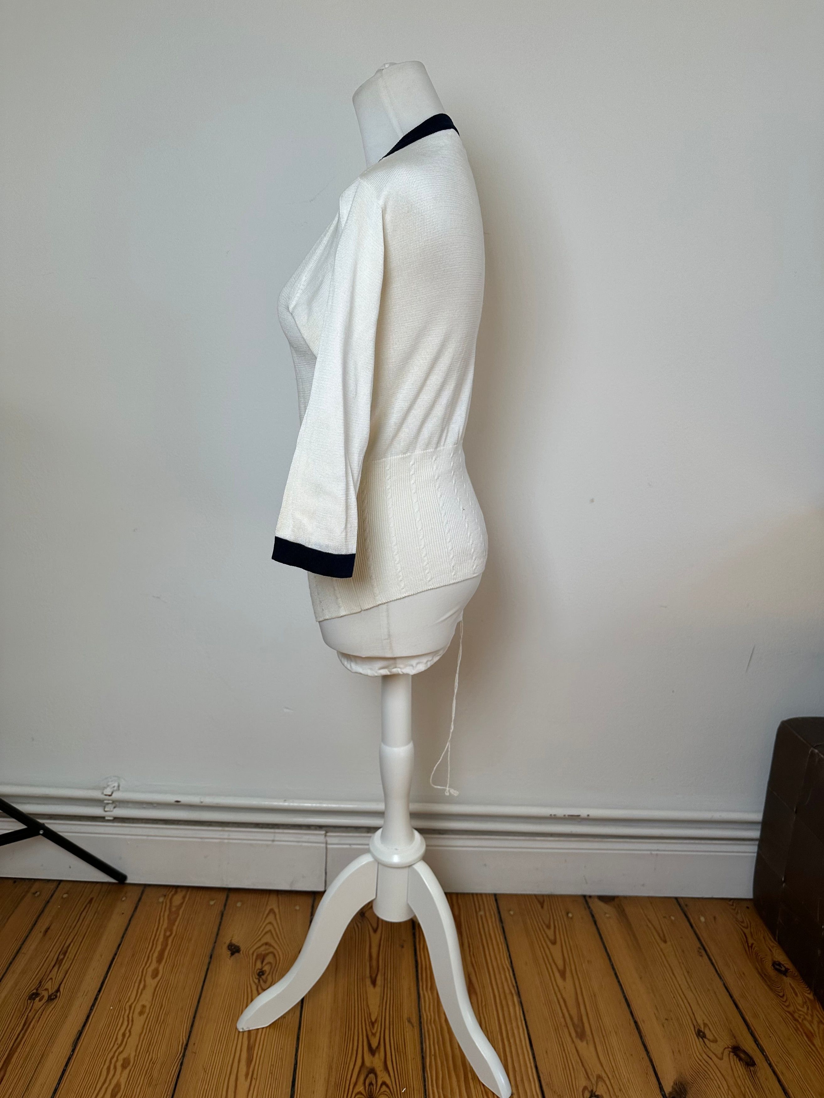 Dior Vintage Sports Crewneck Sweater Cream Navy M Size M / US 6-8 / IT 42-44 - 2 Thumbnail