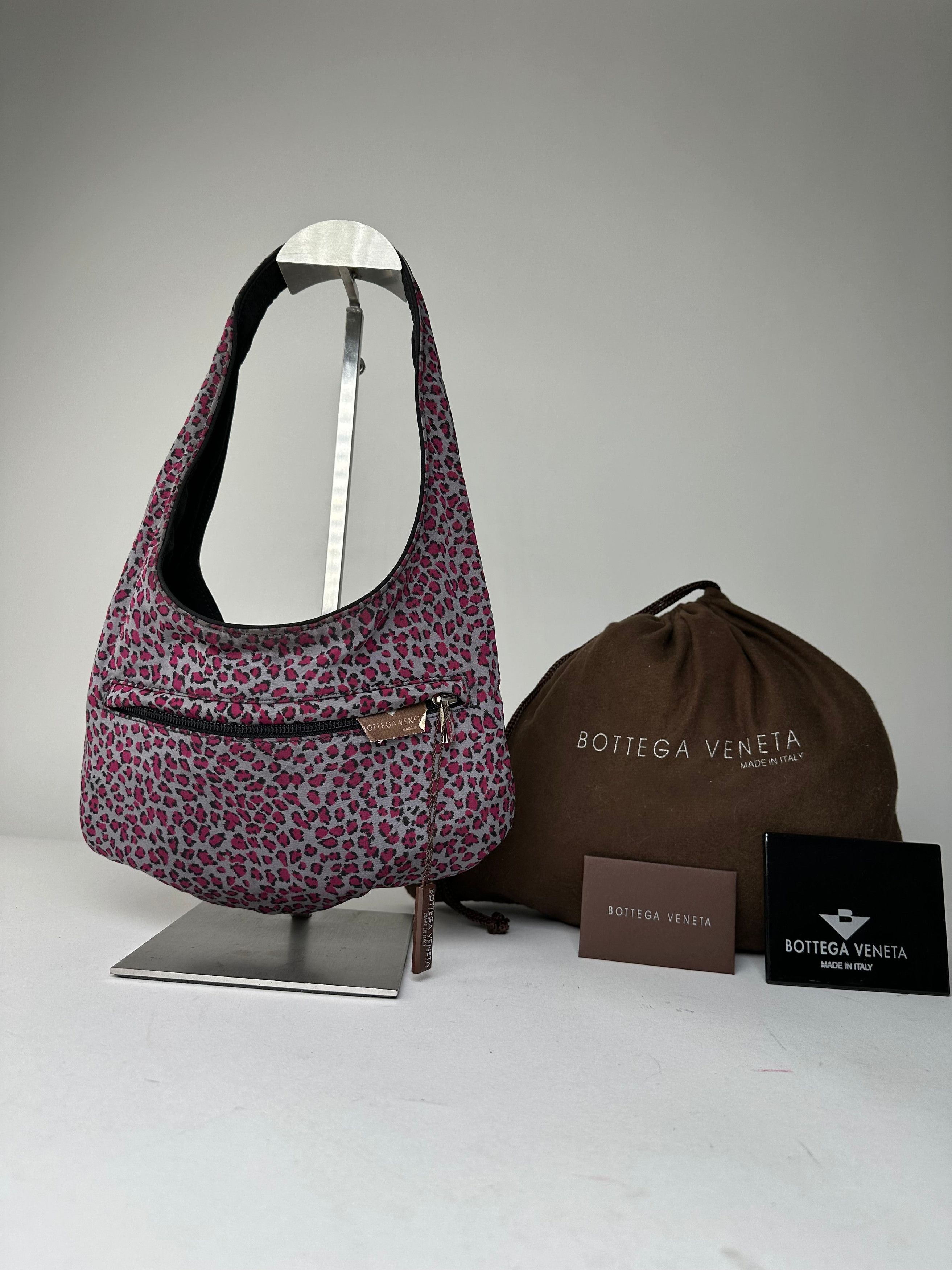 Bottega Veneta Vintage Reversible Nylon Hobo Bag Leopard Pink Black Size ONE SIZE - 2 Thumbnail