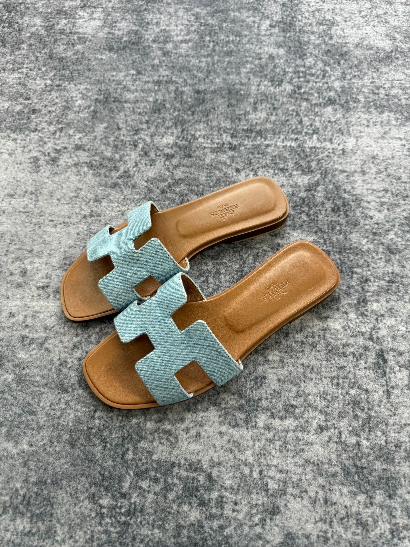 Hermes Hermes Denim Blue H Sandals Size US 6 / IT 36 - 2 Thumbnail