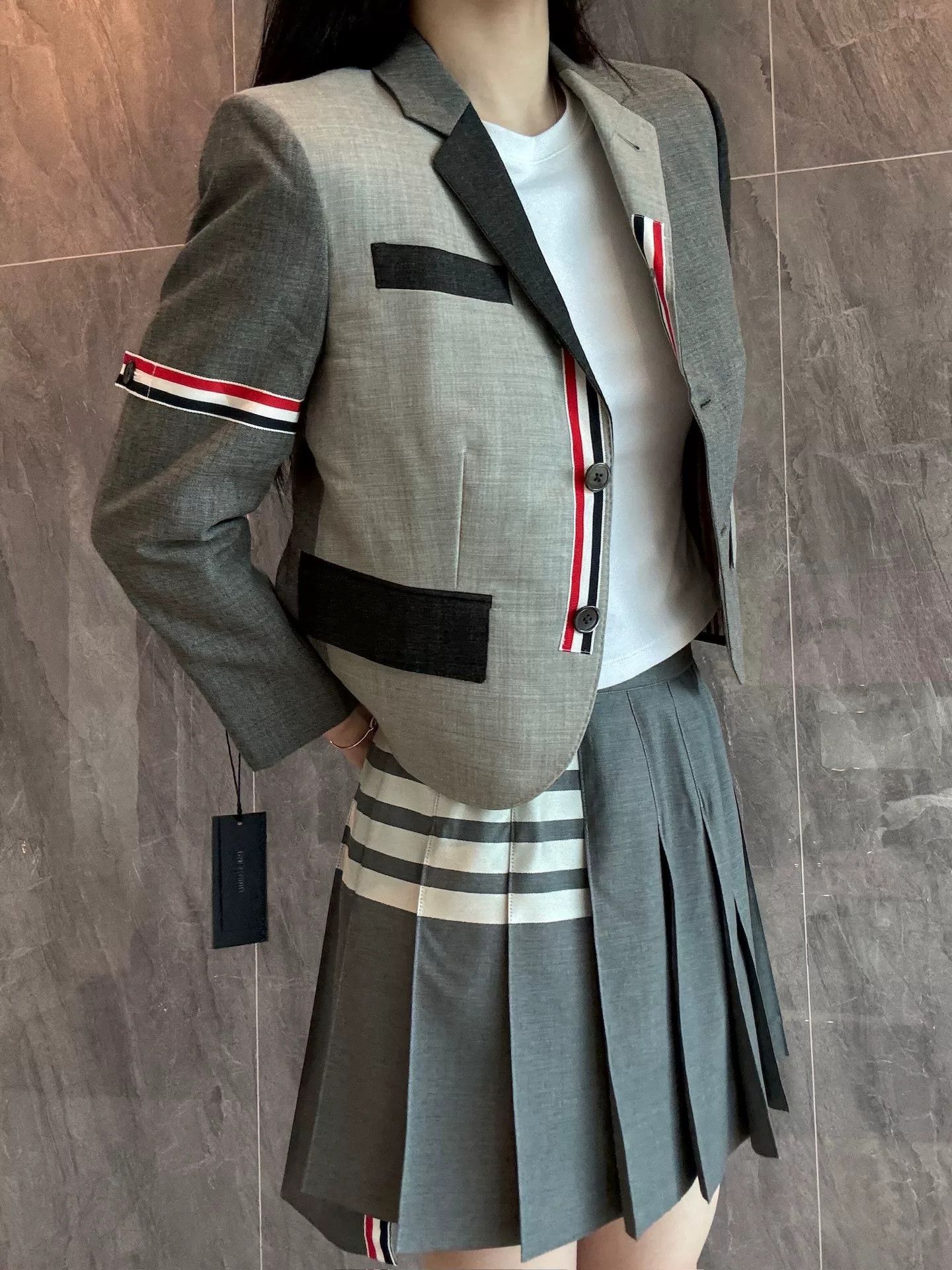 Thom Browne Thom Browne Women's Double Badge Colorblock Blazer Size M / US 6-8 / IT 42-44 - 8 Thumbnail