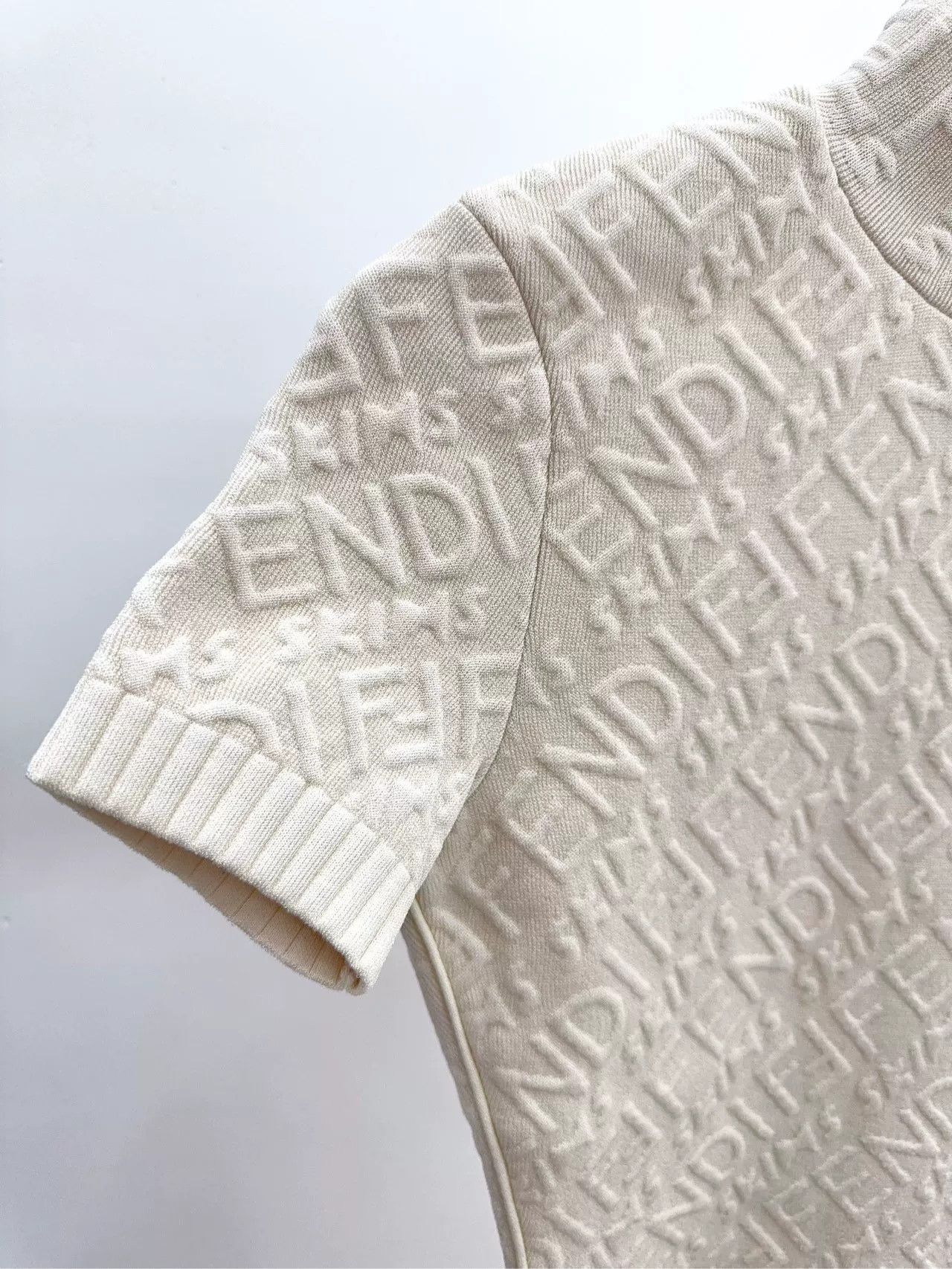 Fendi Fendi Cream Embossed Logo Short Sleeve Dress Size S / US 4 / IT 40 - 7 Thumbnail