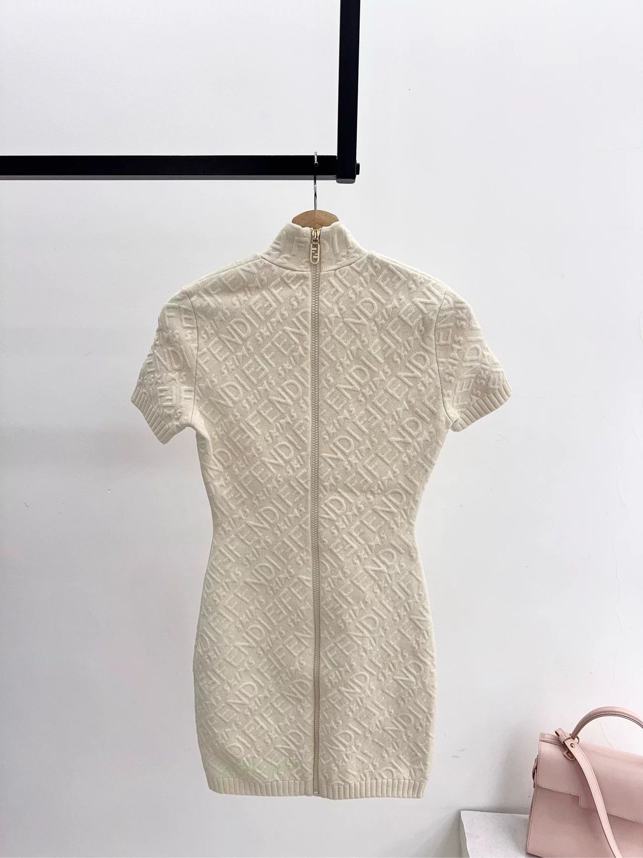 Fendi Fendi Cream Embossed Logo Short Sleeve Dress Size S / US 4 / IT 40 - 6 Thumbnail