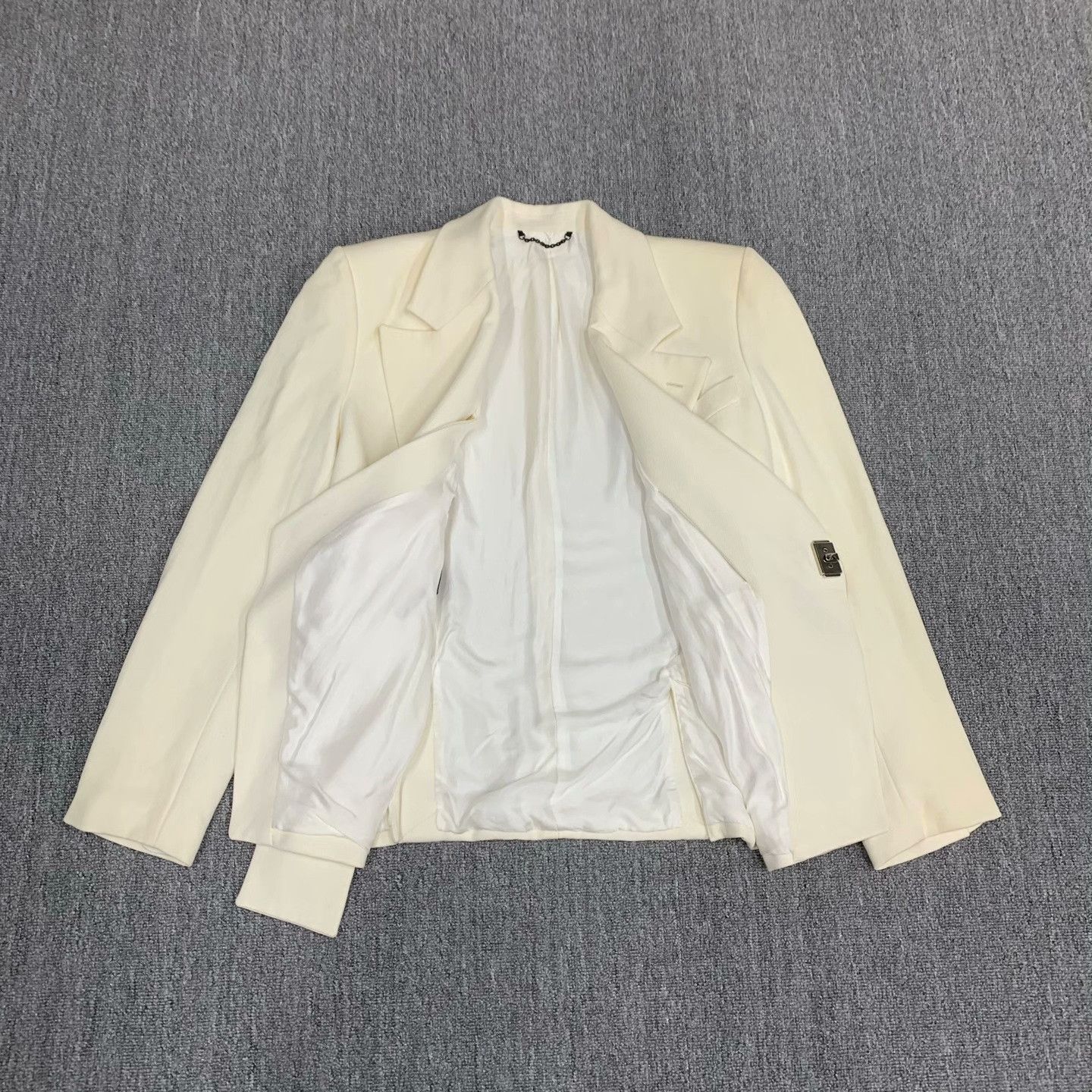 Louis Vuitton Louis Vuitton Beige Wool-Silk Suit Jacket Size US S / EU 44-46 / 1 - 6 Thumbnail