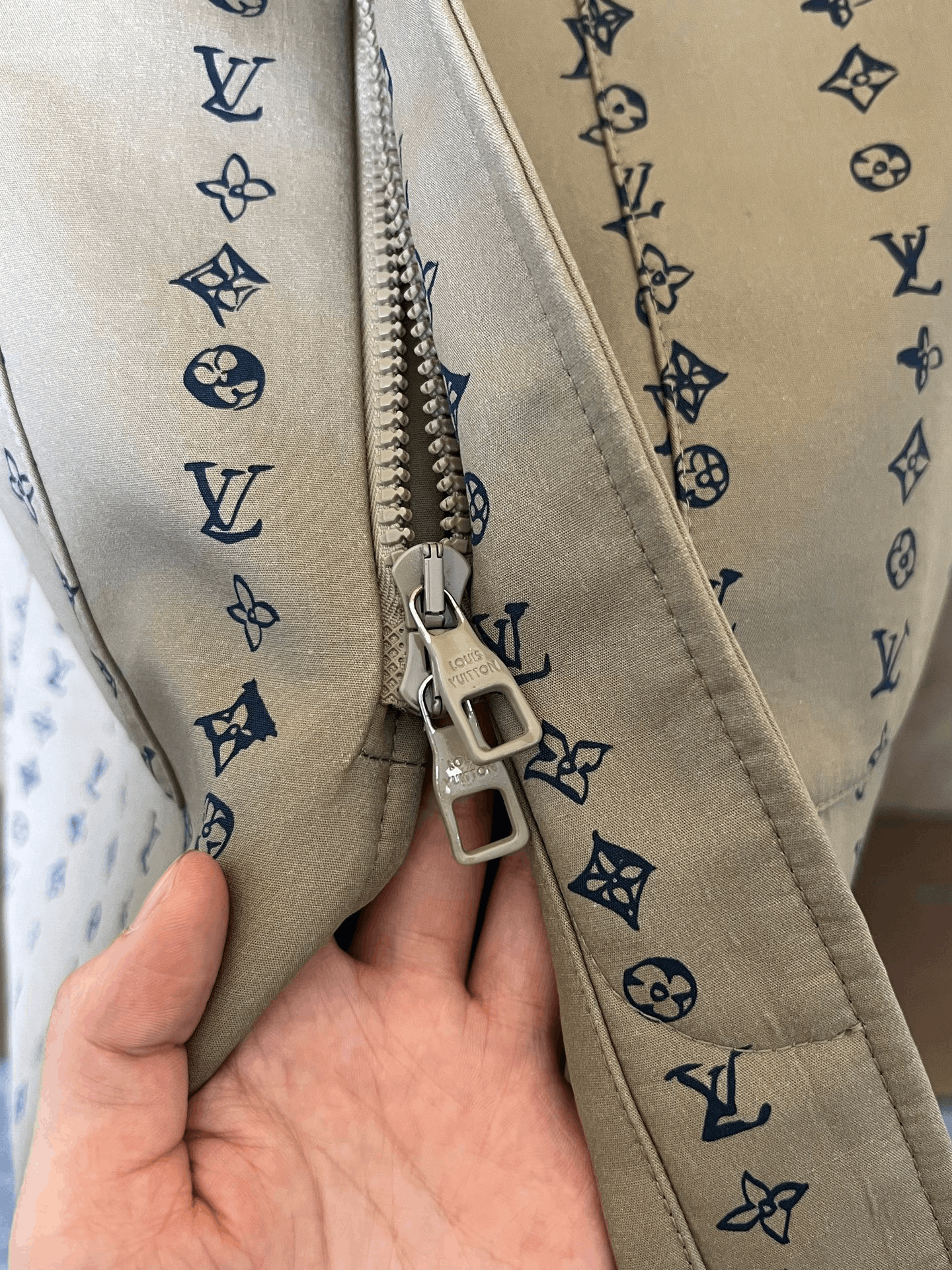 Louis Vuitton LV All-Over Print Light Coat Size US S / EU 44-46 / 1 - 4 Thumbnail