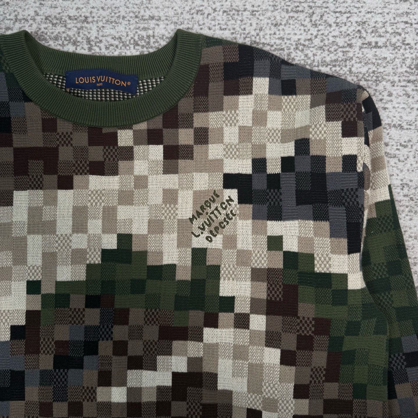 Louis Vuitton Louis Vuitton x Pharrell SS24 Camo Long-Sleeve Size US S / EU 44-46 / 1 - 4 Thumbnail