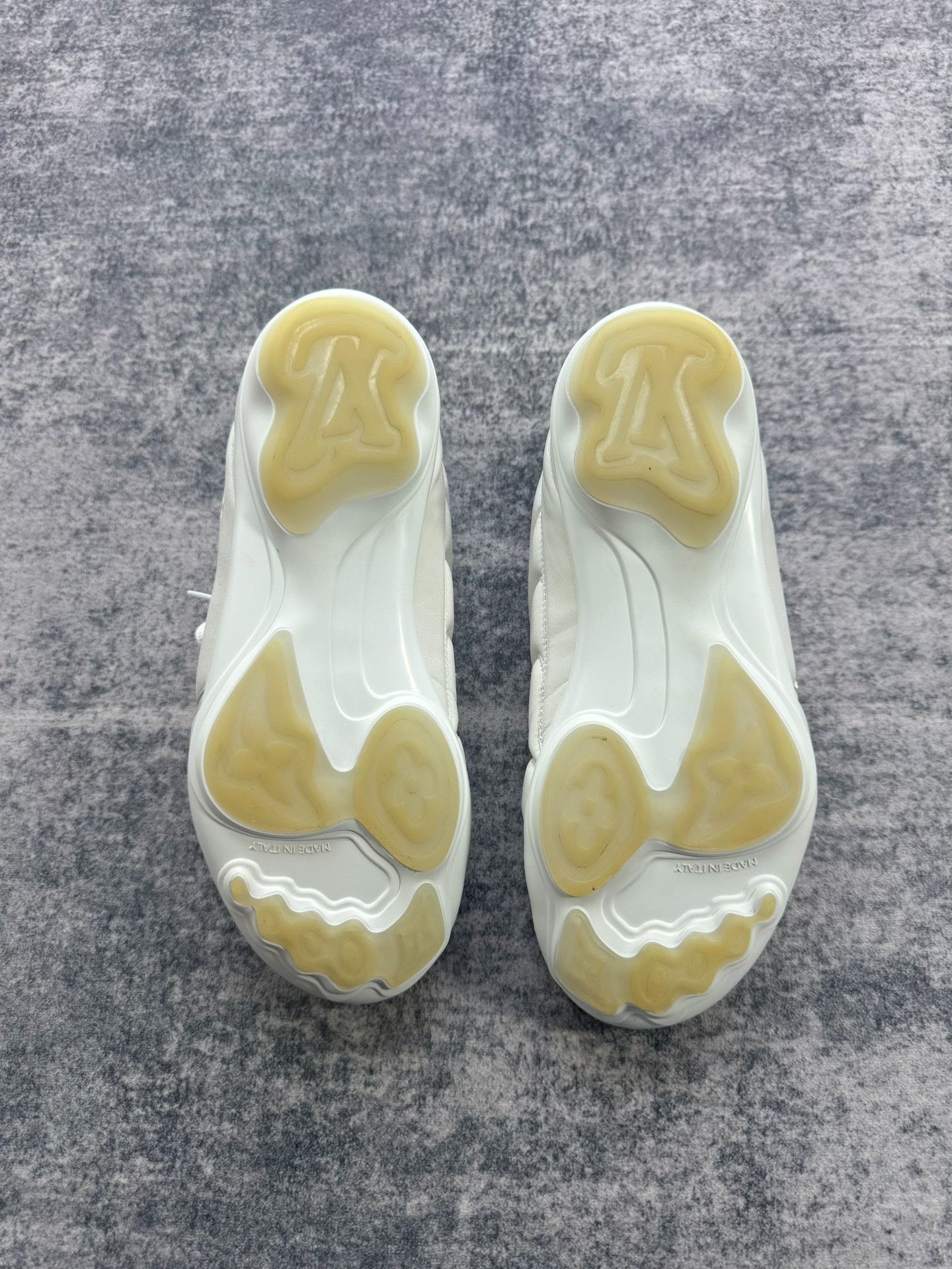Louis Vuitton Louis Vuitton White Soccer Shoes Size US 7 / EU 40 - 6 Thumbnail