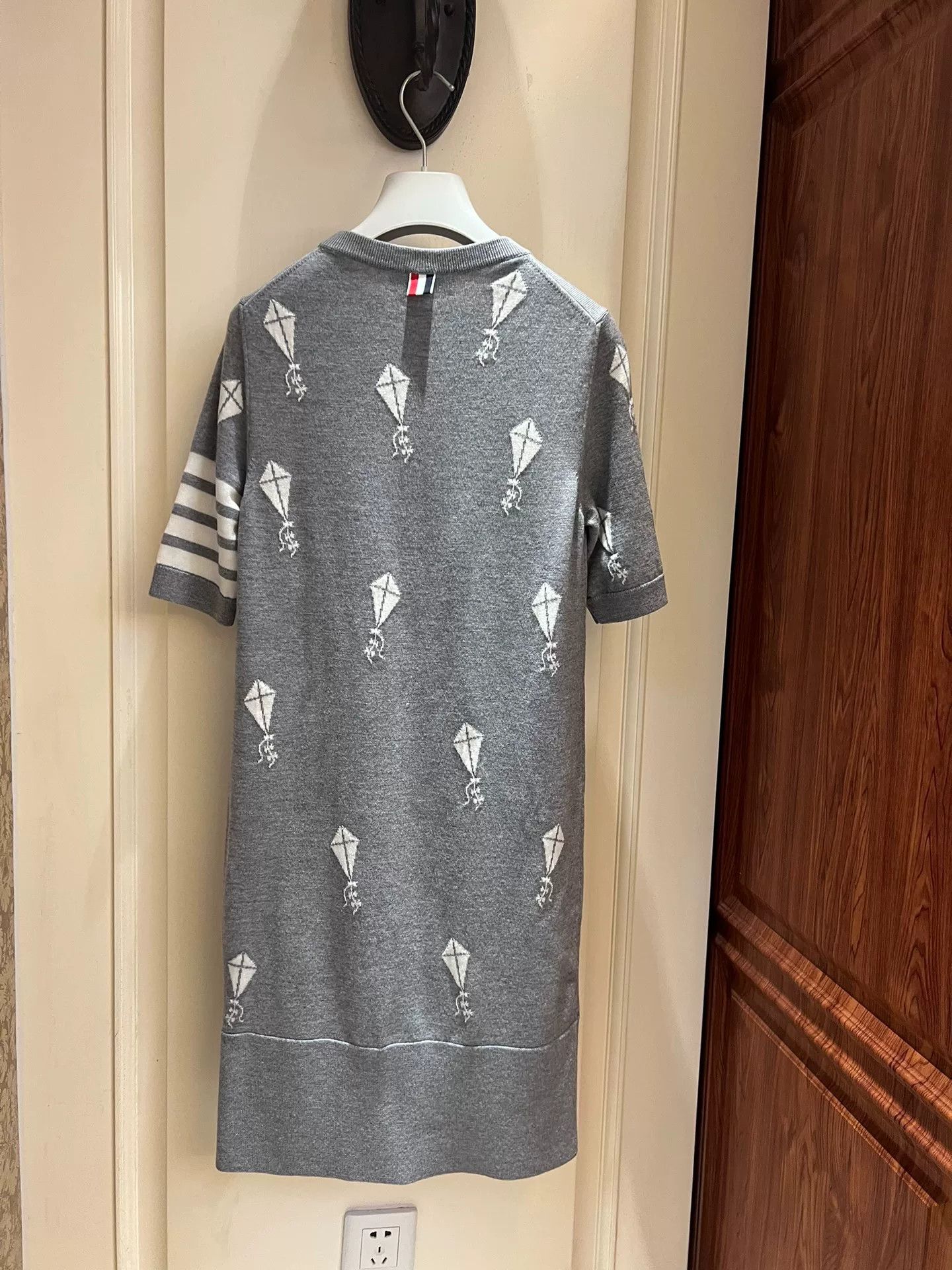 Thom Browne Thom Browne Gray Short-Sleeve Dress Size S / US 4 / IT 40 - 2 Thumbnail