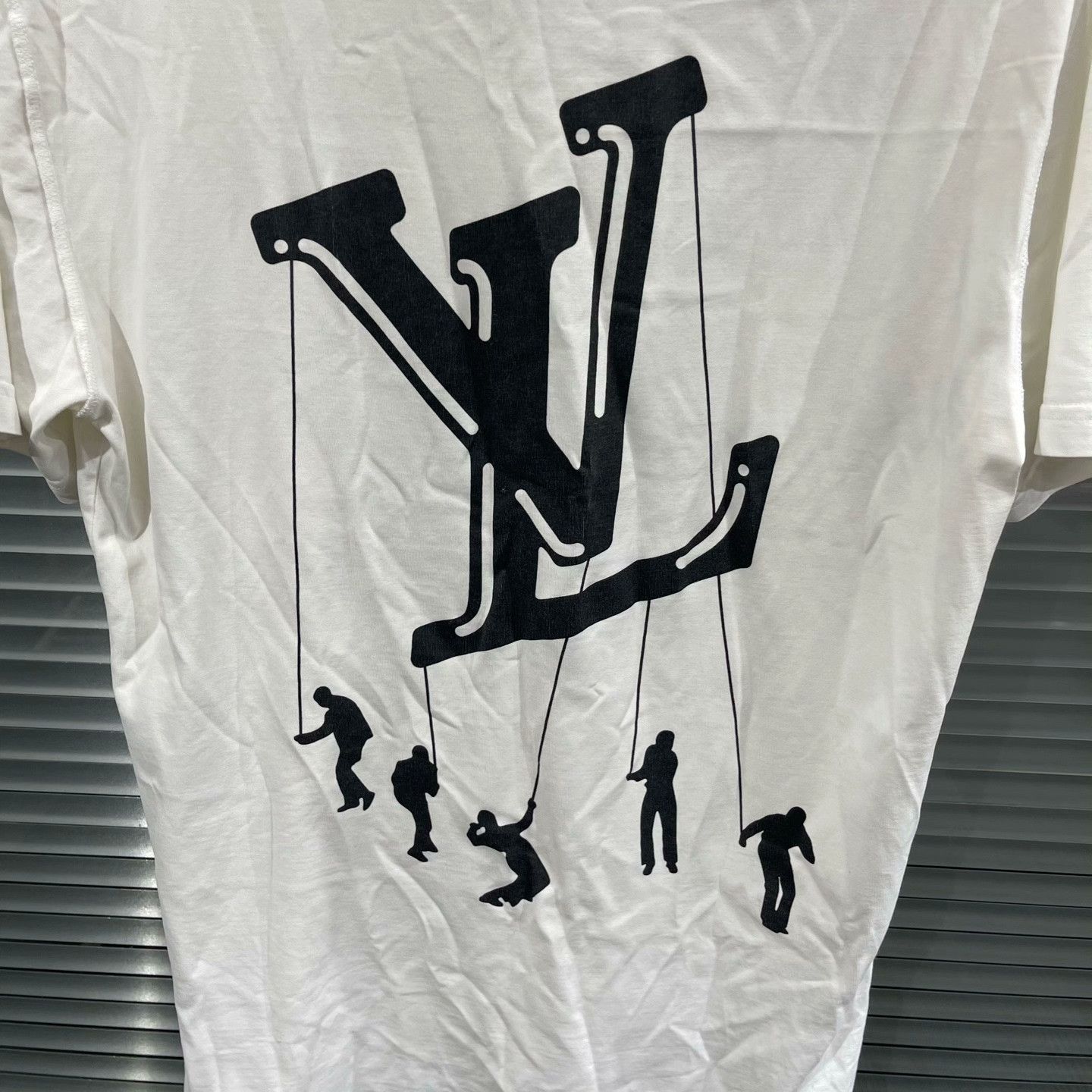 Louis Vuitton Louis Vuitton LV Print Short-Sleeve T-Shirt Size US XL / EU 56 / 4 - 7 Thumbnail